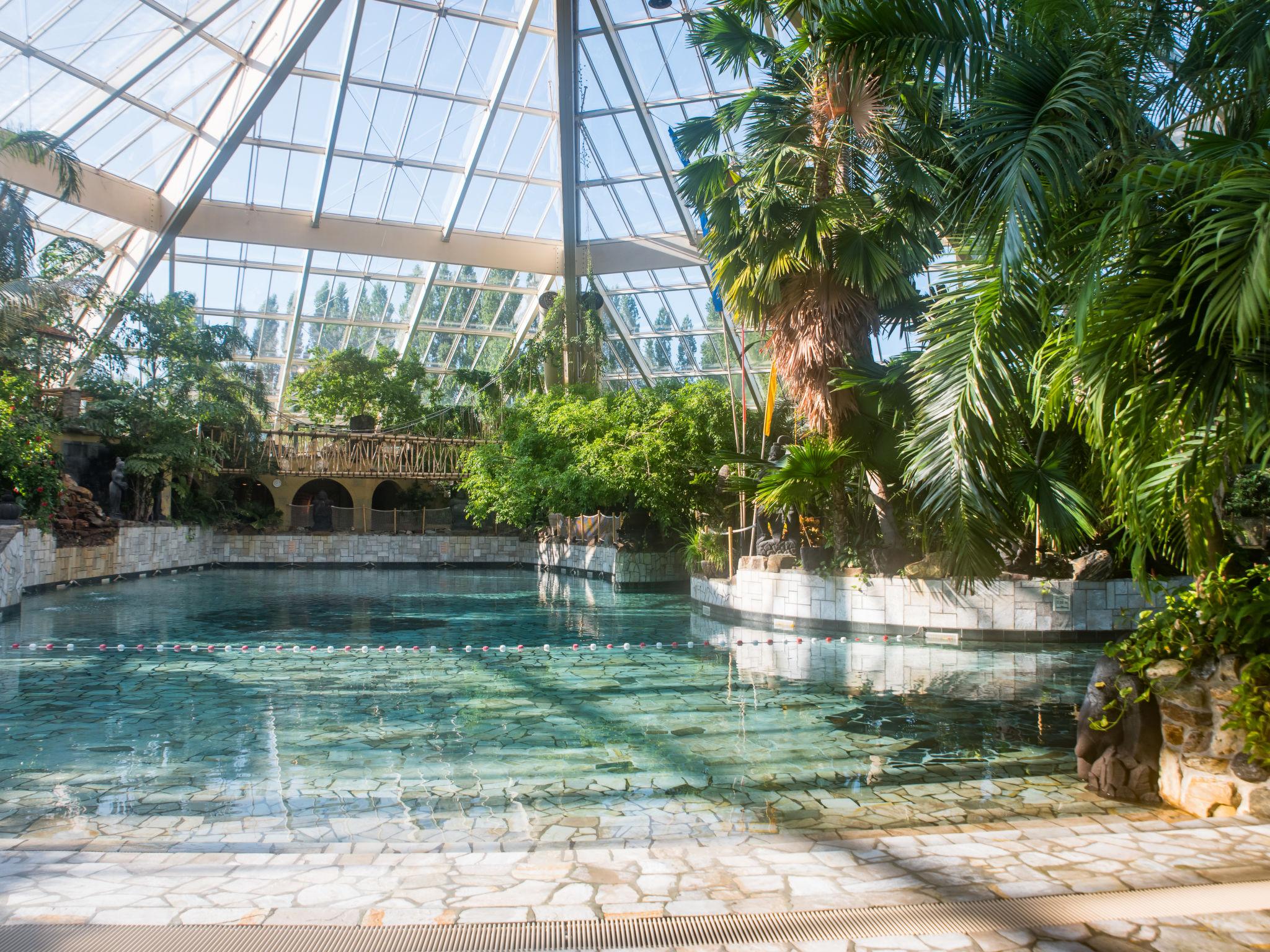 Foto 9 - Casa de 2 quartos em Zeewolde com piscina e terraço