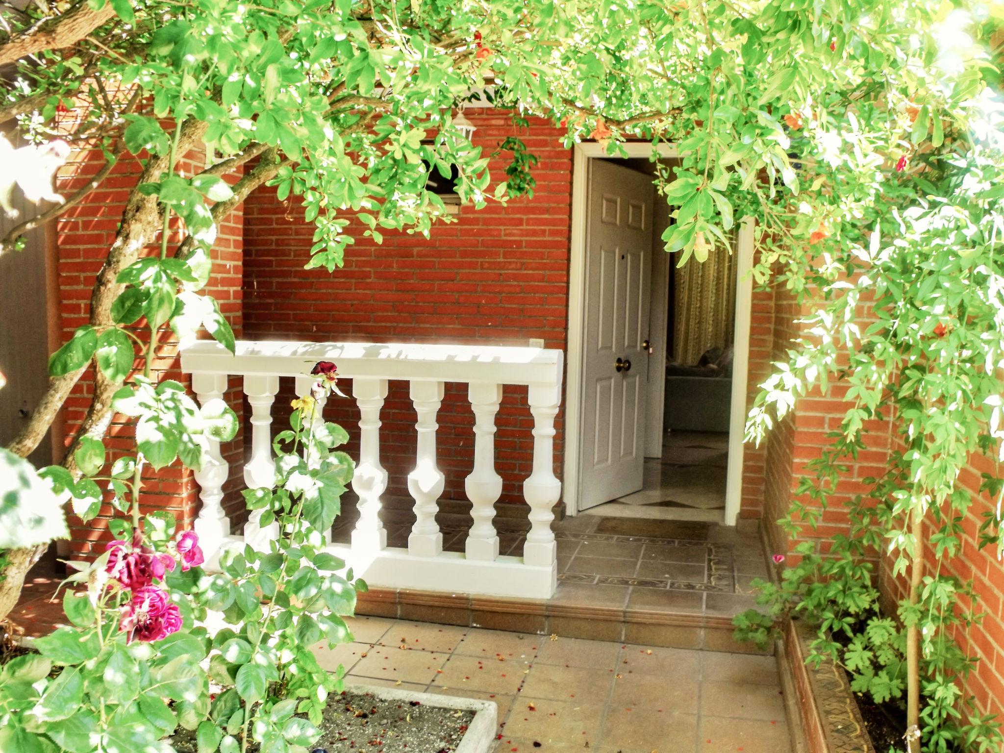 Photo 35 - 4 bedroom House in Rivas-Vaciamadrid with private pool and garden