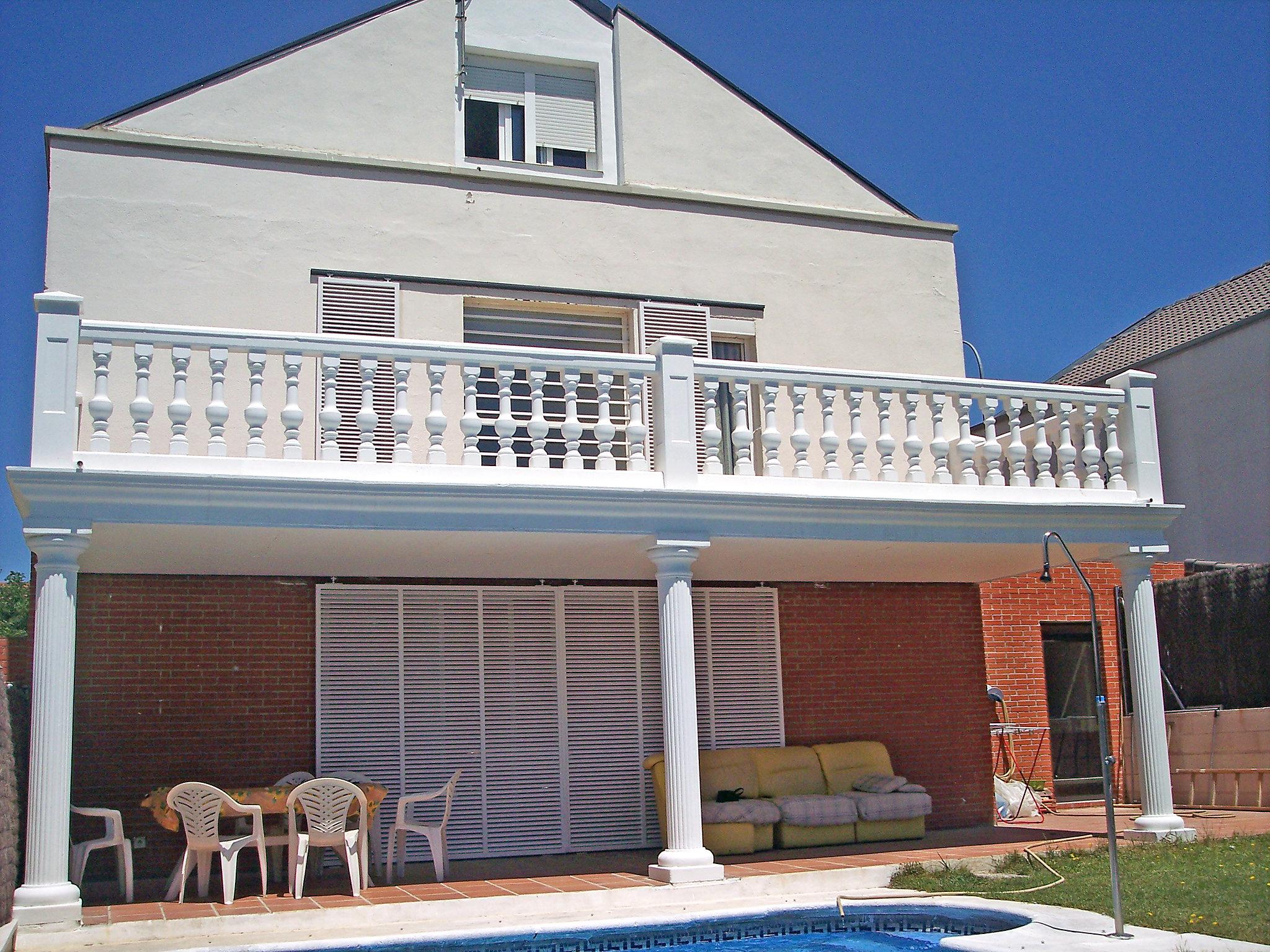 Photo 32 - 4 bedroom House in Rivas-Vaciamadrid with private pool and garden