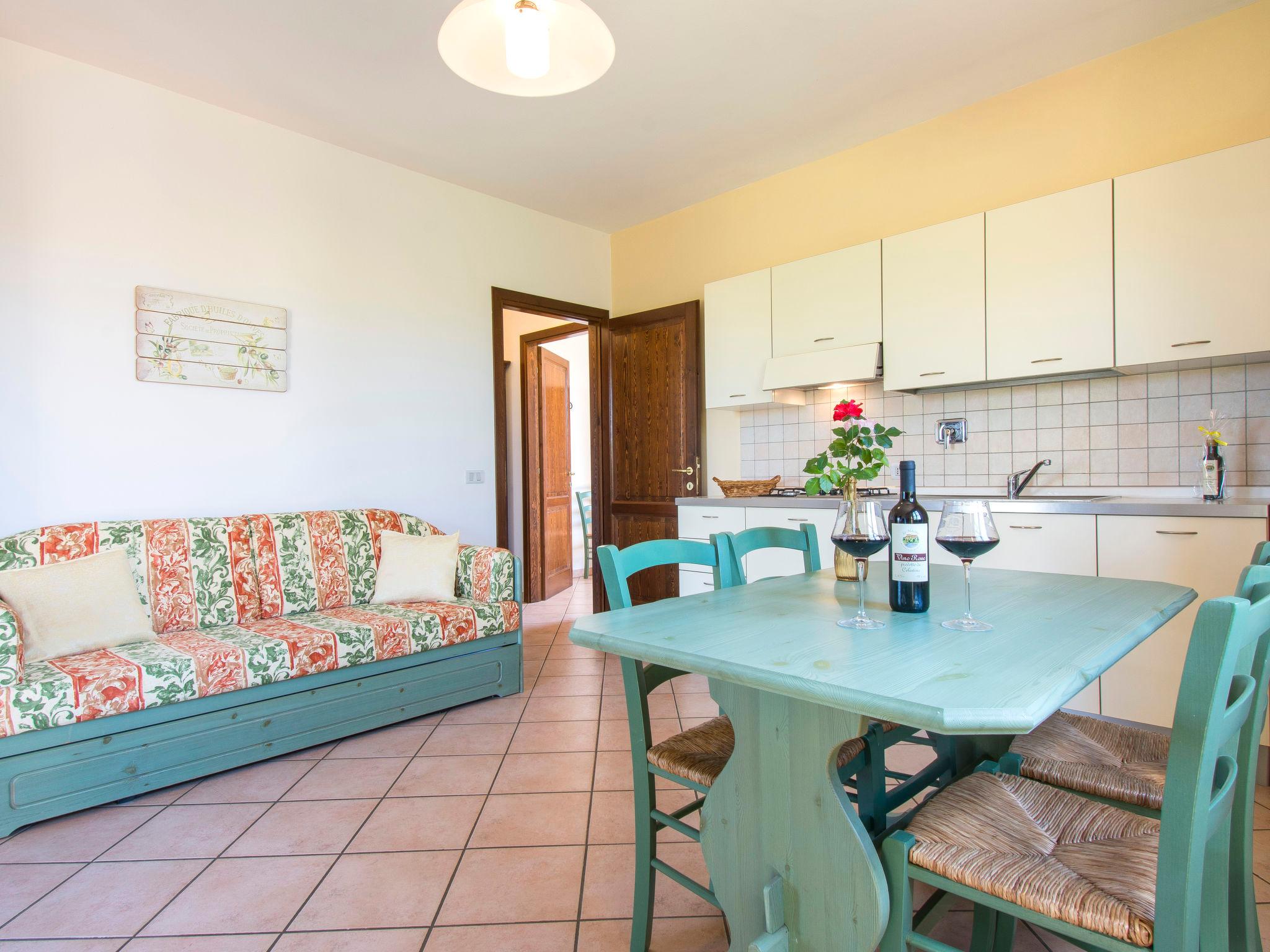 Photo 5 - 1 bedroom Apartment in Cecina with swimming pool and garden