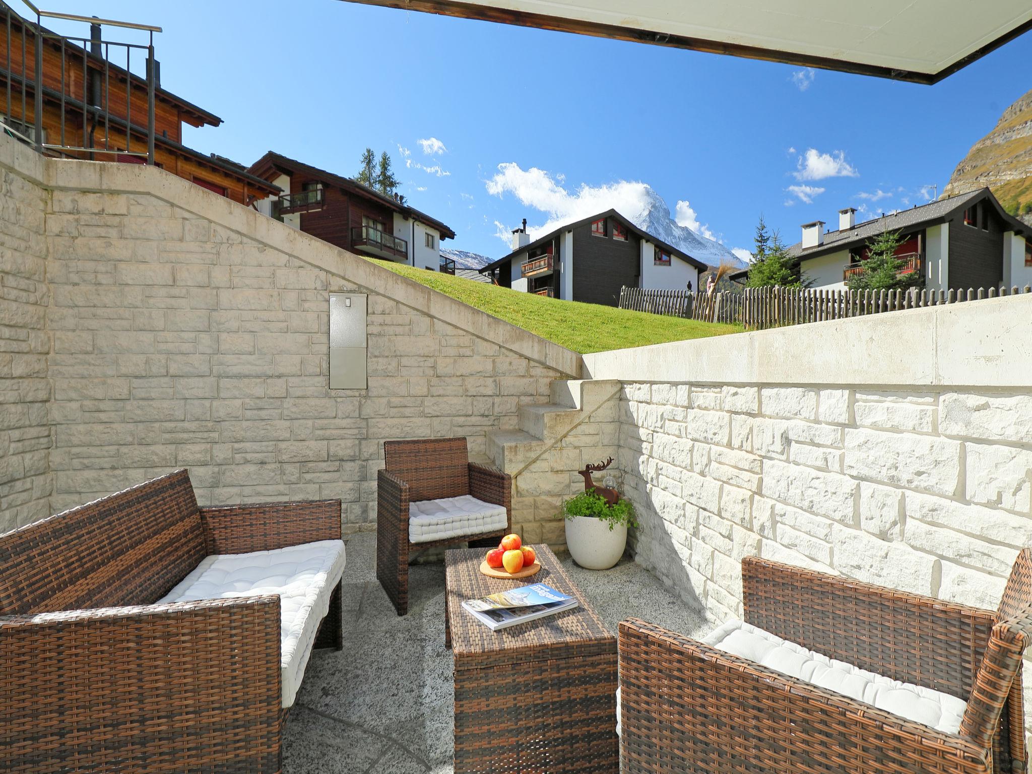 Foto 18 - Apartamento de 1 quarto em Zermatt com jardim e vista para a montanha