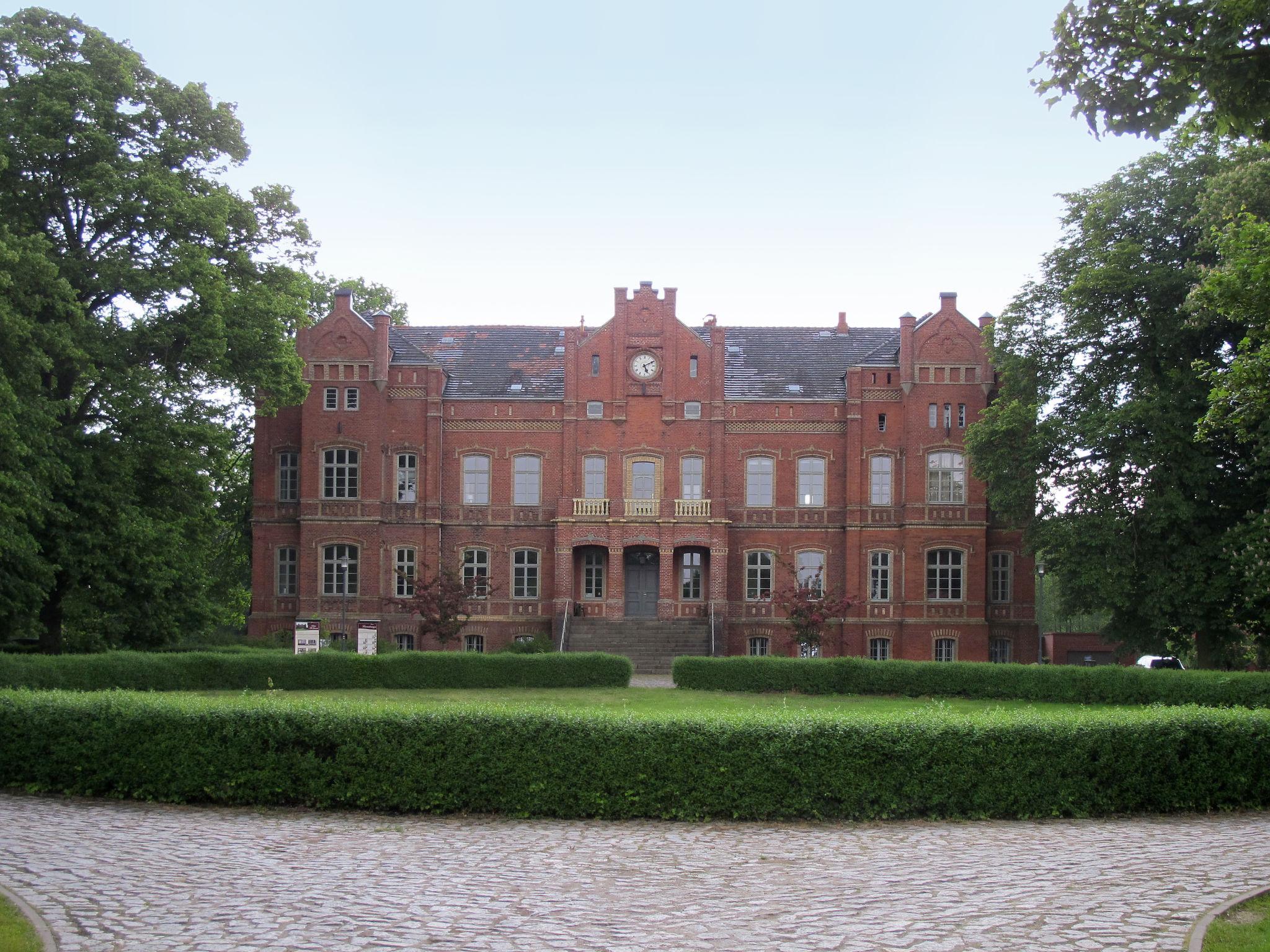 Photo 14 - Maison de 1 chambre à Krakow am See avec jardin et vues sur la montagne