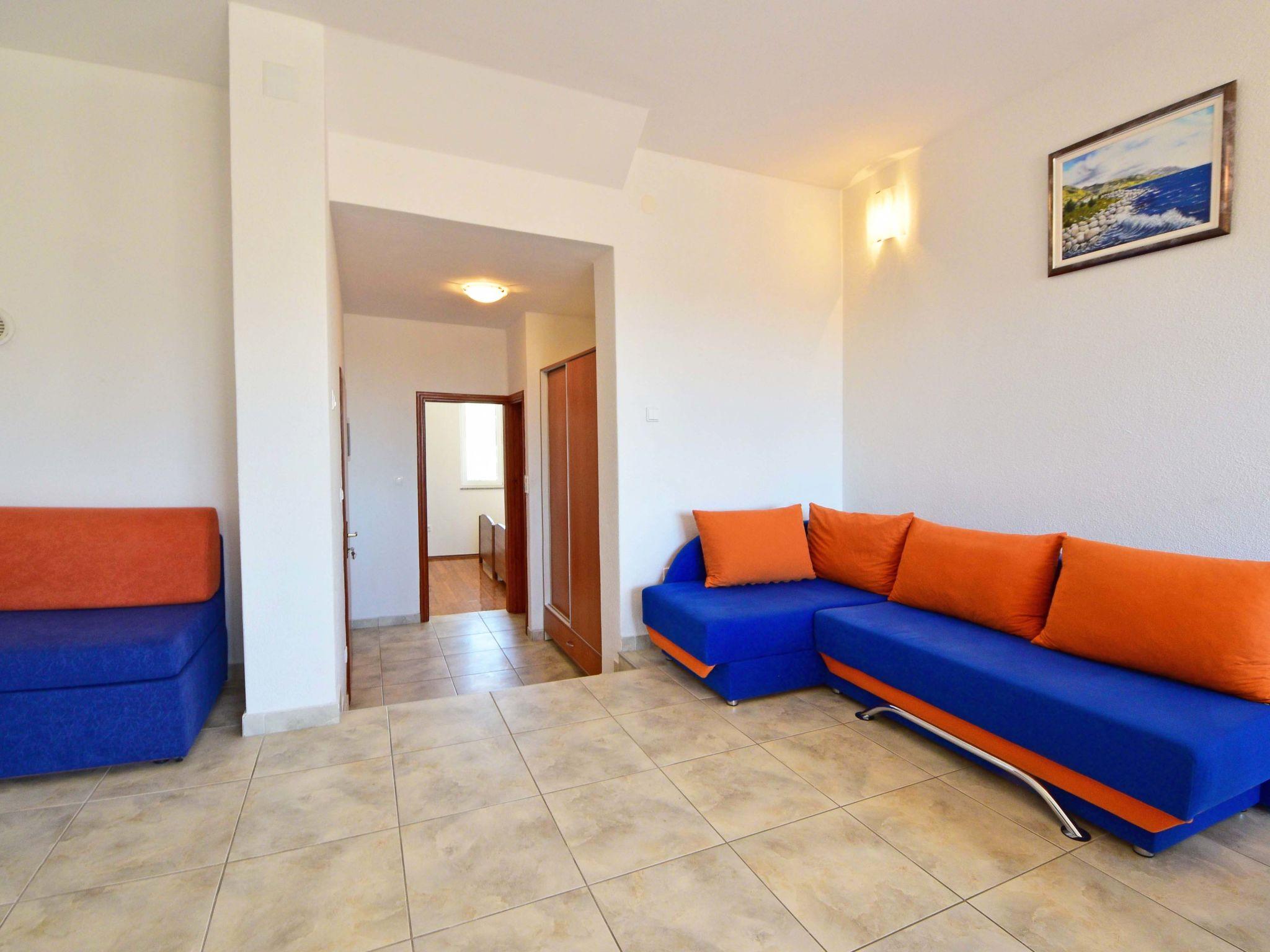 Photo 7 - 1 bedroom Apartment in Karlobag with terrace