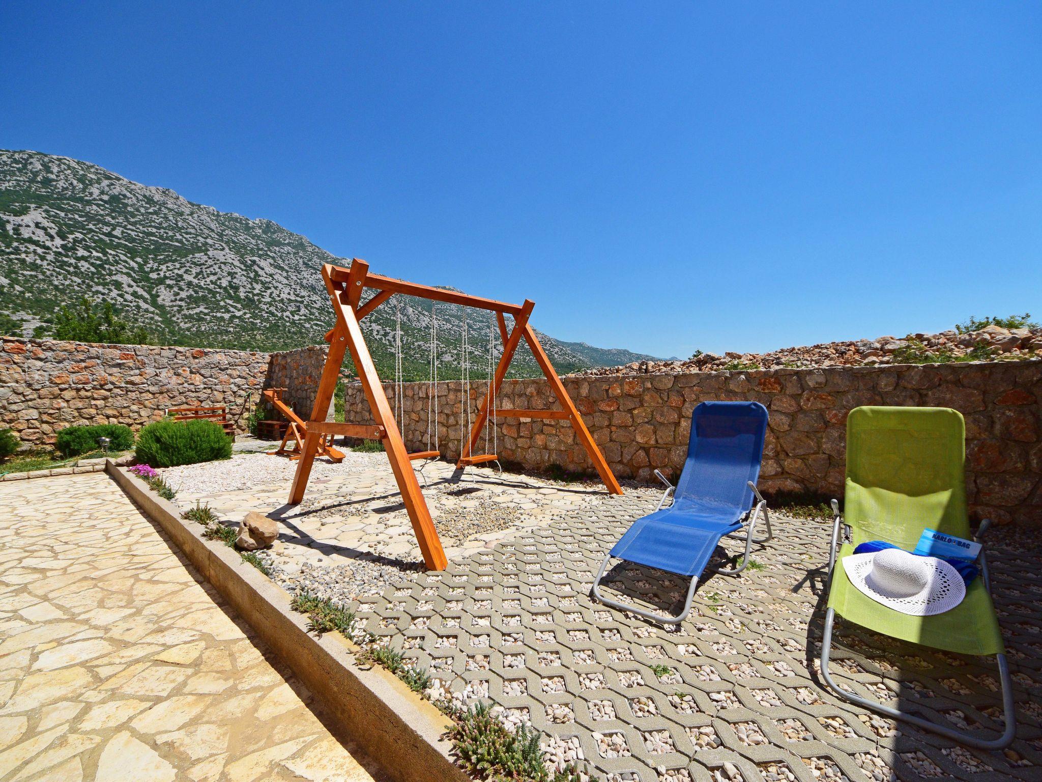 Foto 4 - Apartamento de 1 quarto em Karlobag com terraço e vistas do mar