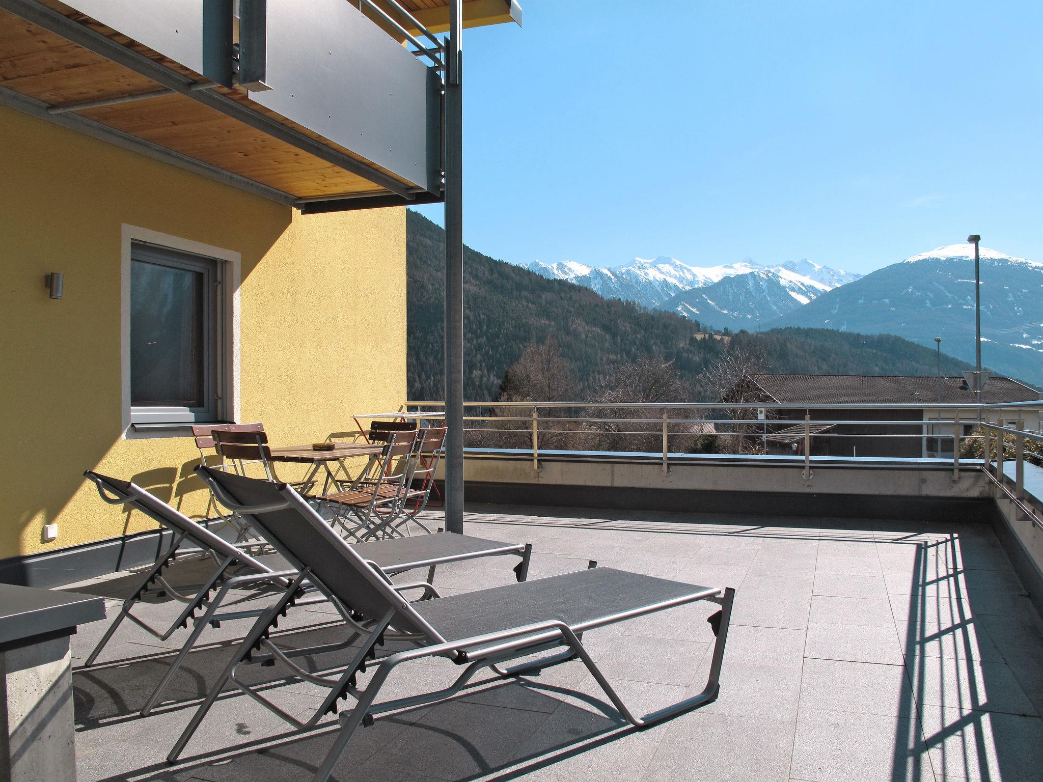 Foto 5 - Appartamento con 2 camere da letto a Imst con piscina e vista sulle montagne