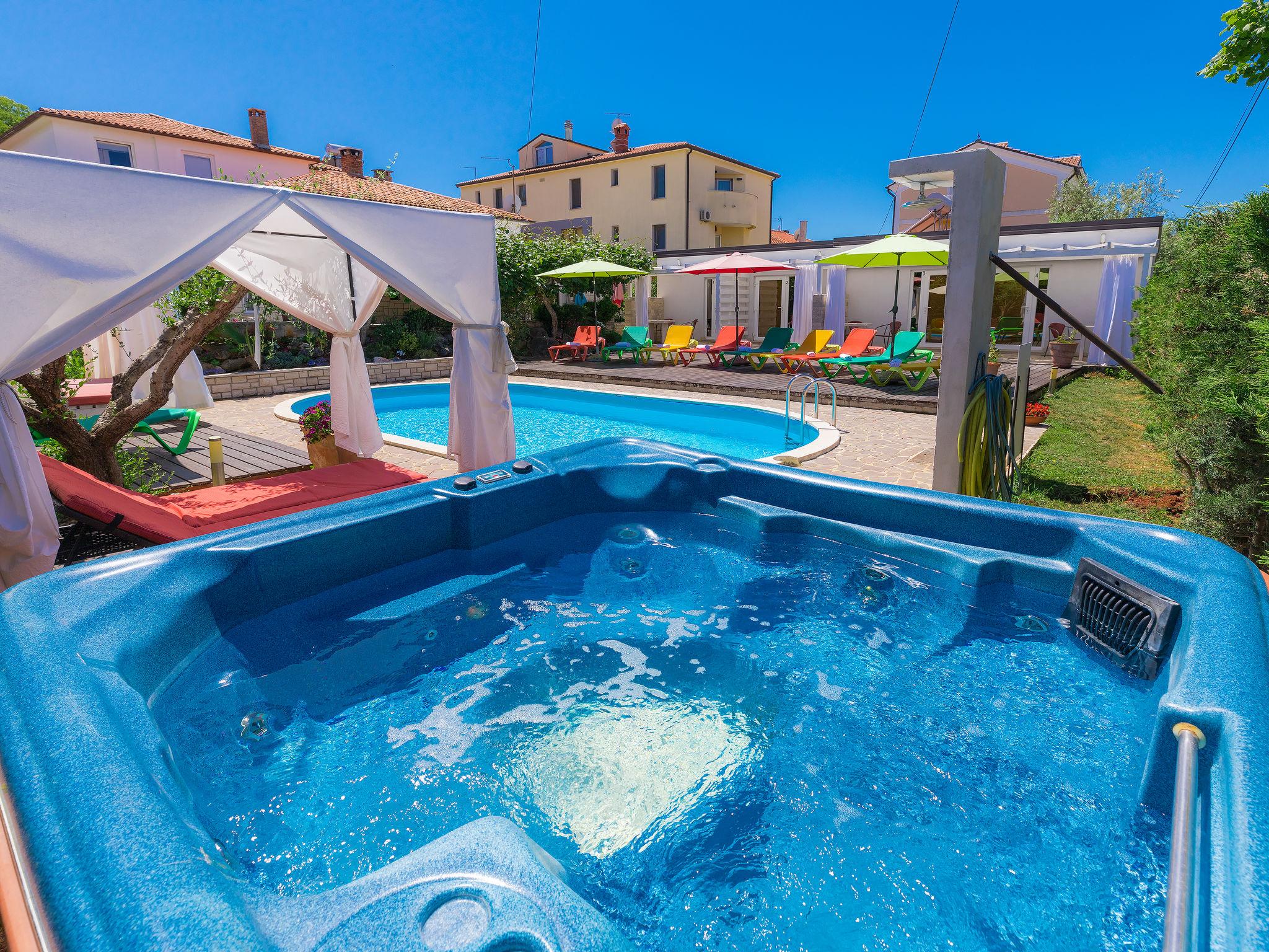 Photo 2 - Appartement en Umag avec piscine et jardin