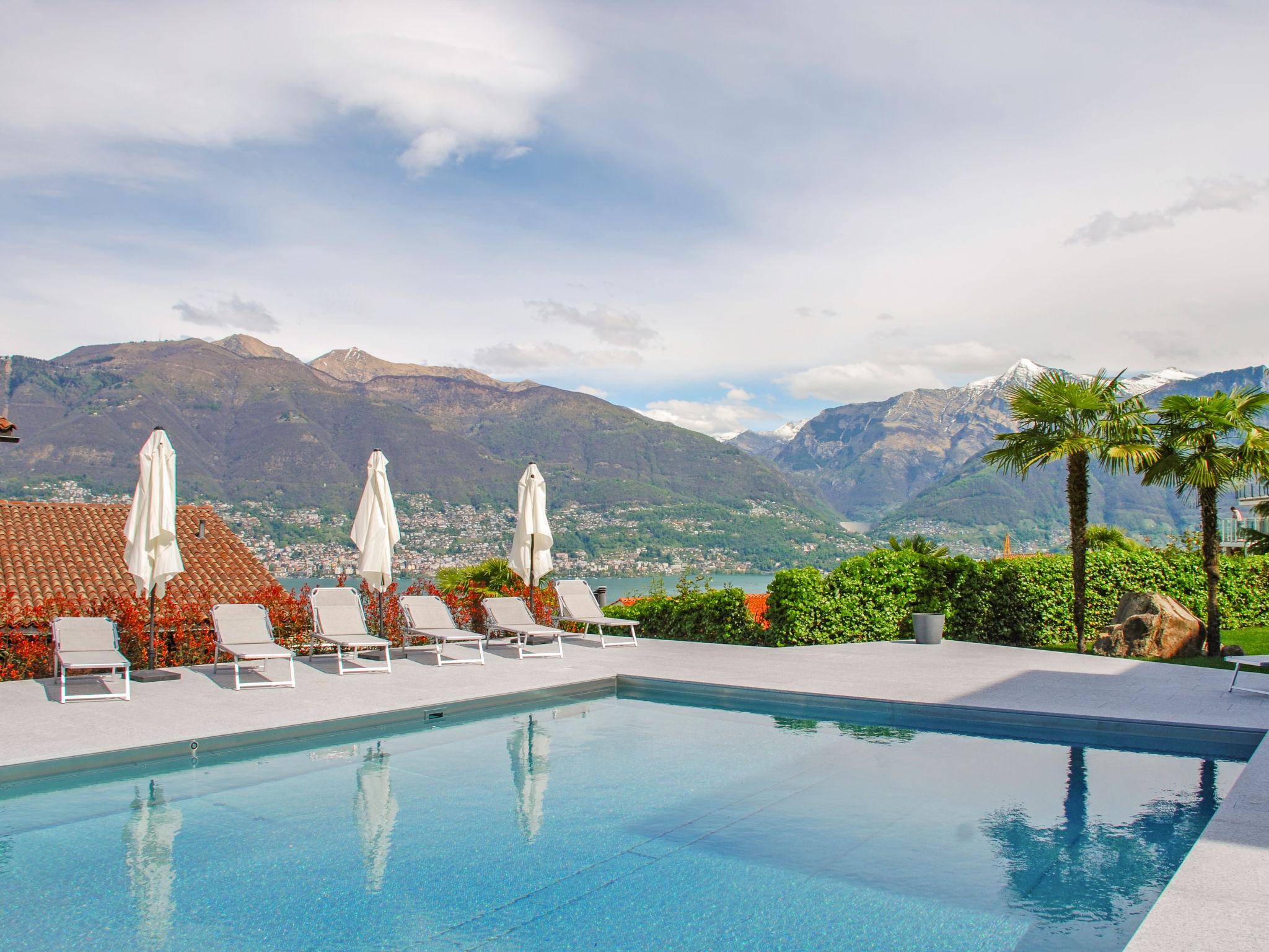 Foto 1 - Apartamento de 1 habitación en Gambarogno con piscina y terraza