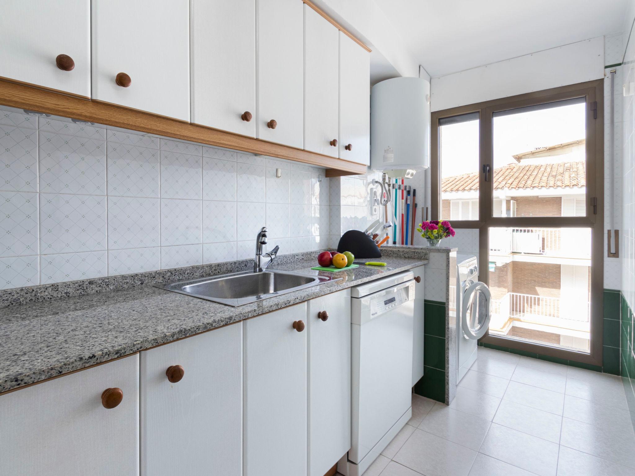 Photo 11 - 3 bedroom Apartment in Torredembarra with swimming pool and garden