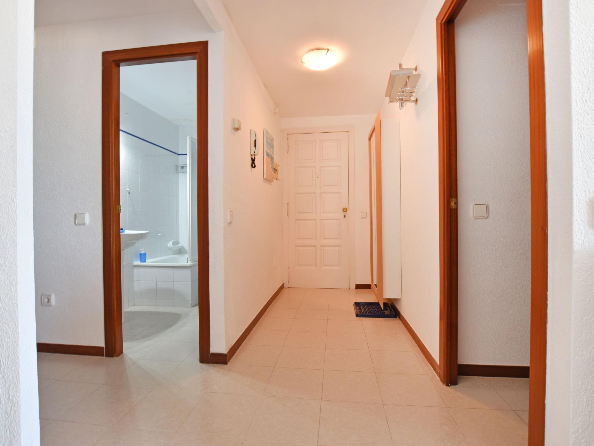 Photo 24 - 3 bedroom Apartment in Torredembarra with swimming pool and garden