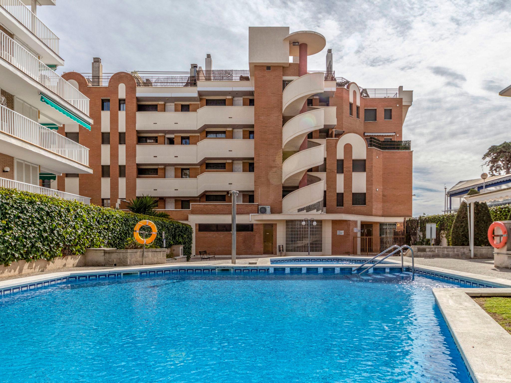 Foto 4 - Appartamento con 3 camere da letto a Torredembarra con piscina e vista mare