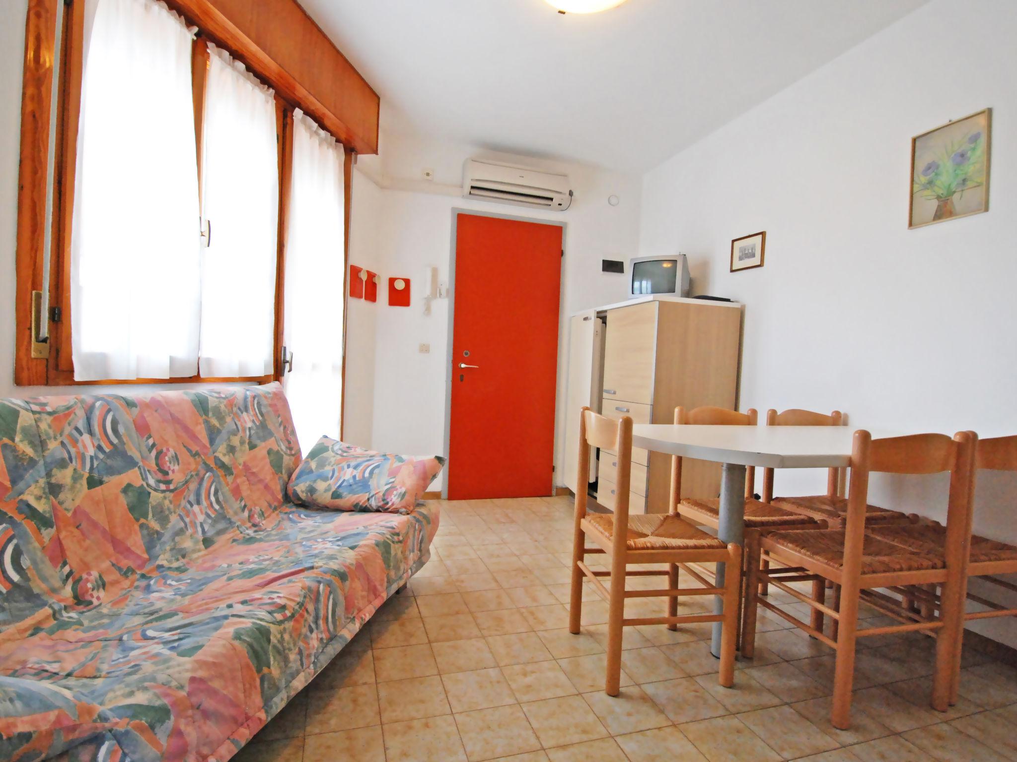 Photo 2 - 1 bedroom Apartment in San Michele al Tagliamento with sea view