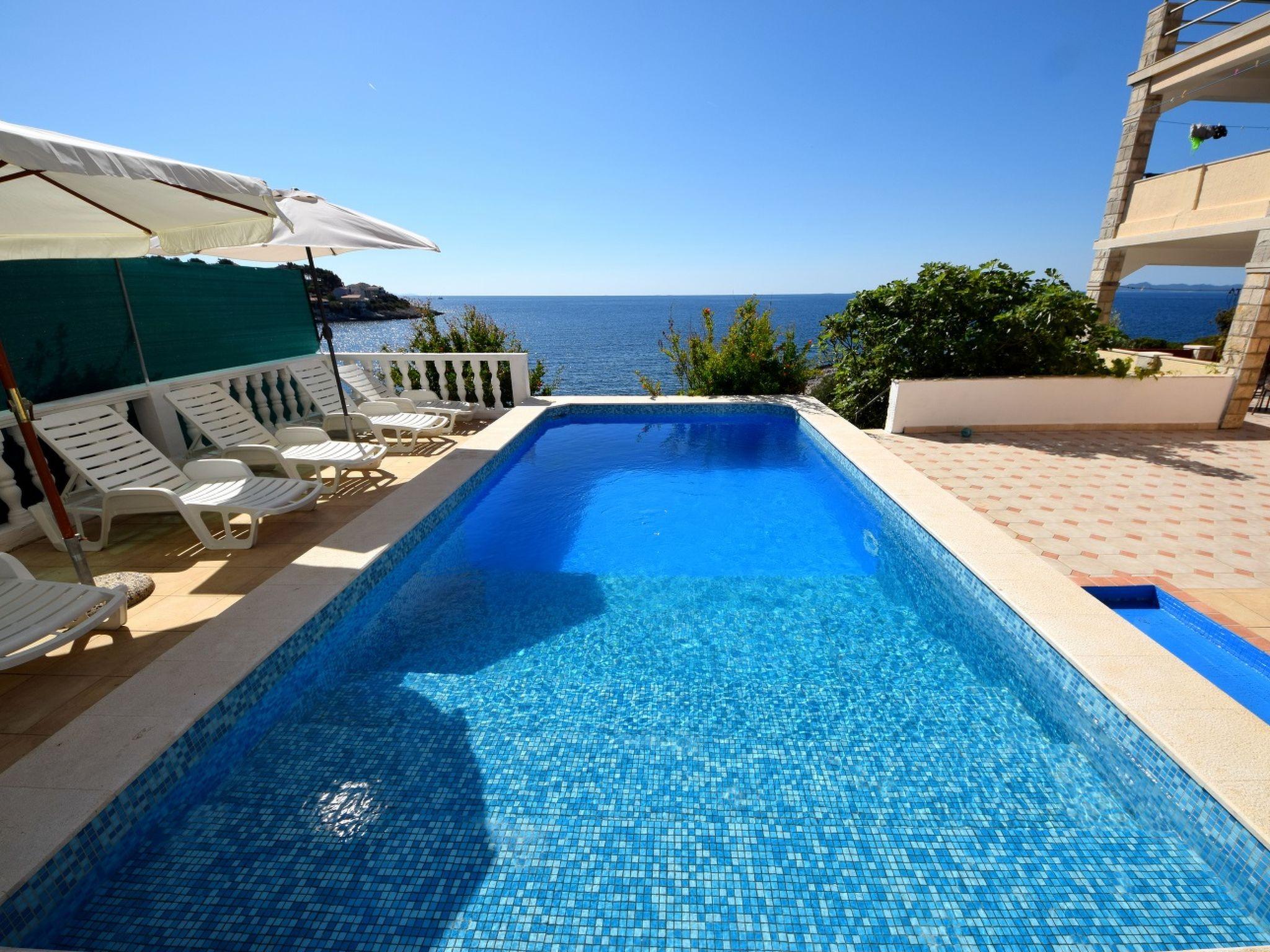 Foto 2 - Appartamento con 1 camera da letto a Korčula con piscina e vista mare