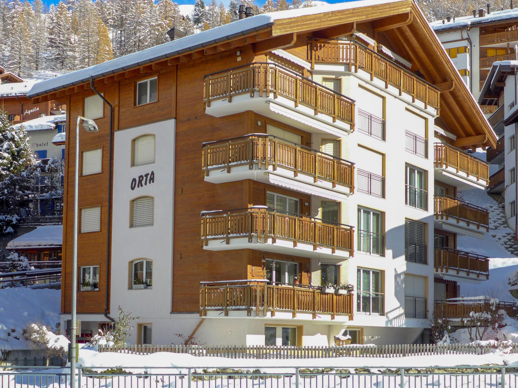 Foto 14 - Apartamento de 3 habitaciones en Zermatt con vistas a la montaña