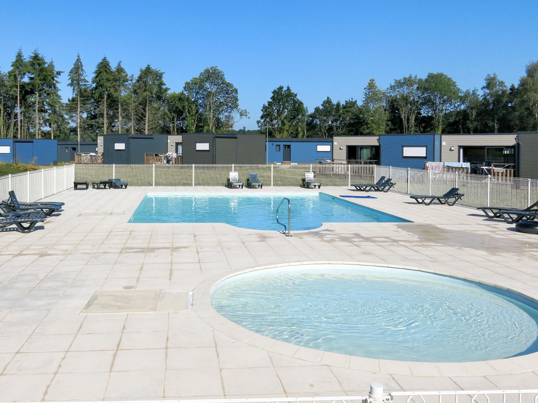 Photo 2 - Maison de 2 chambres à Malansac avec piscine et vues à la mer