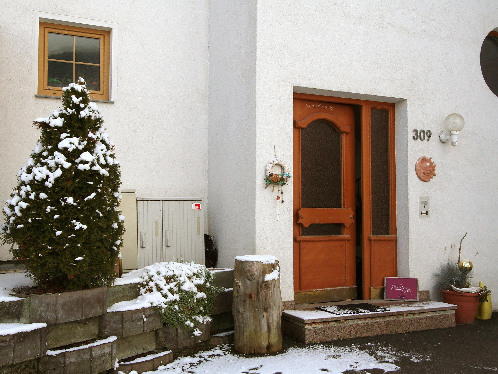 Foto 28 - Apartamento de 2 quartos em Pettneu am Arlberg com jardim e vista para a montanha