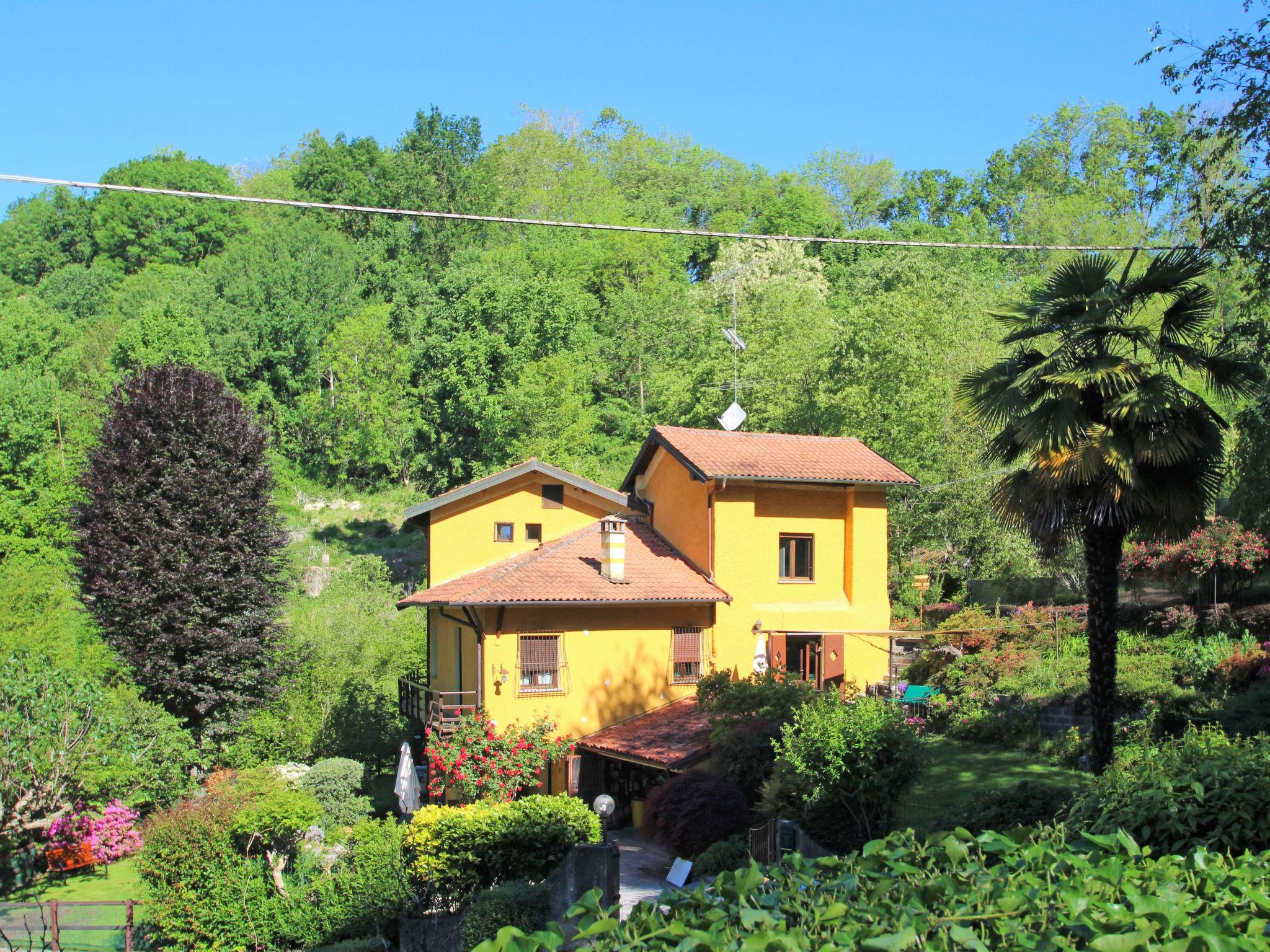 Photo 1 - Appartement de 2 chambres à Arona avec jardin et terrasse