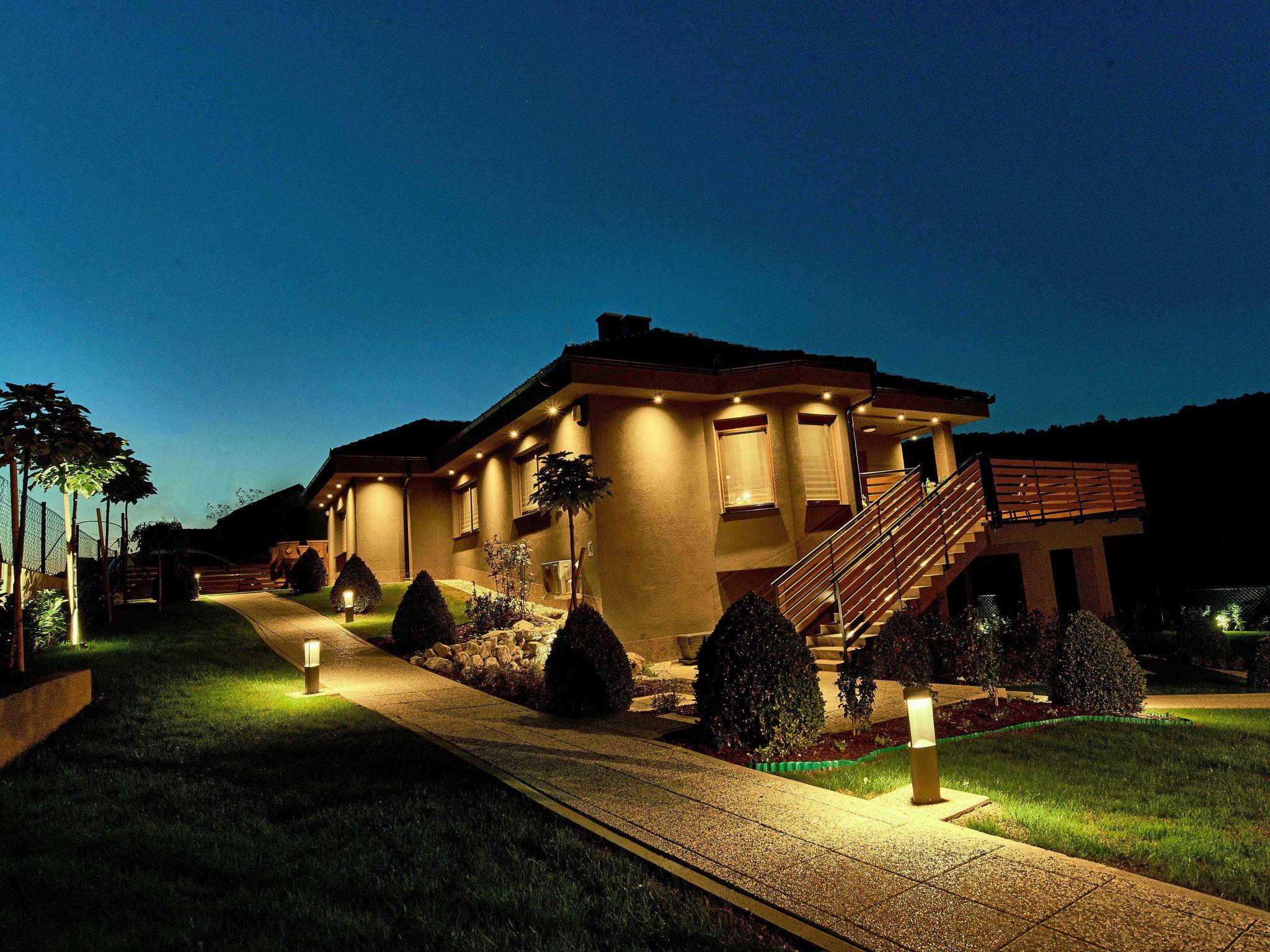 Photo 40 - Maison de 3 chambres à Bosiljevo avec piscine privée et terrasse