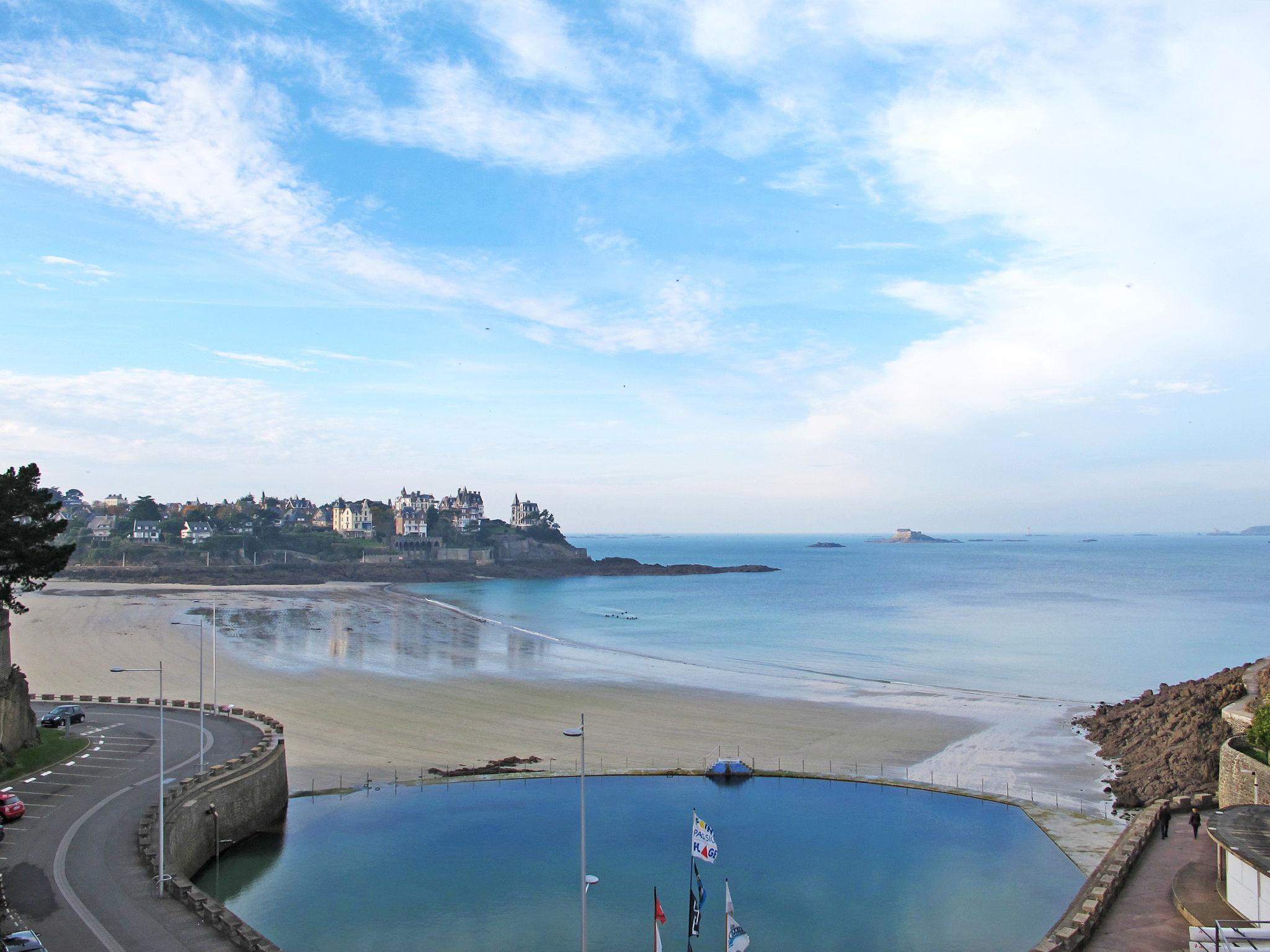 Foto 20 - Appartamento con 1 camera da letto a Dinard con vista mare