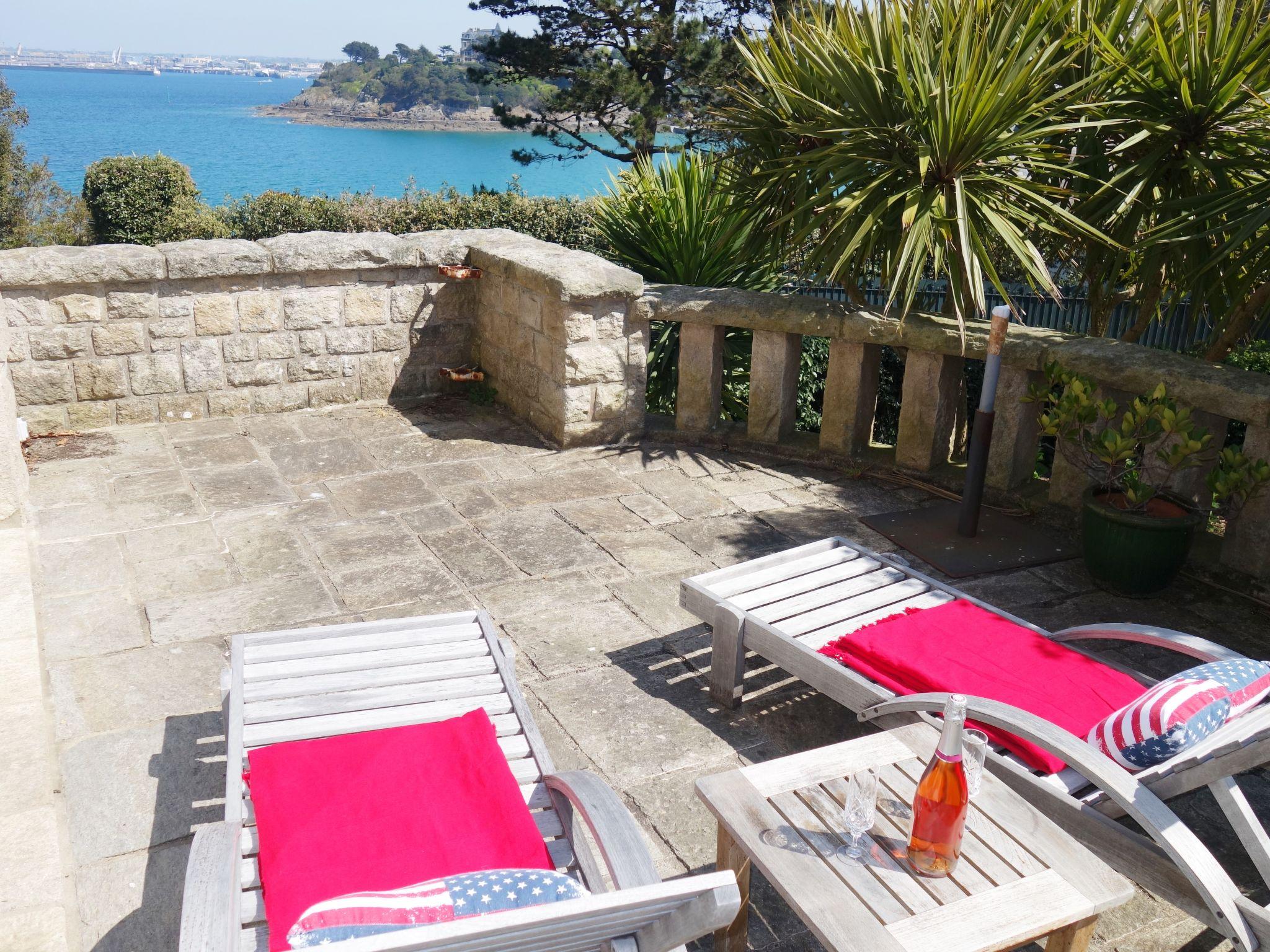 Foto 2 - Casa de 3 habitaciones en Dinard con jardín y vistas al mar