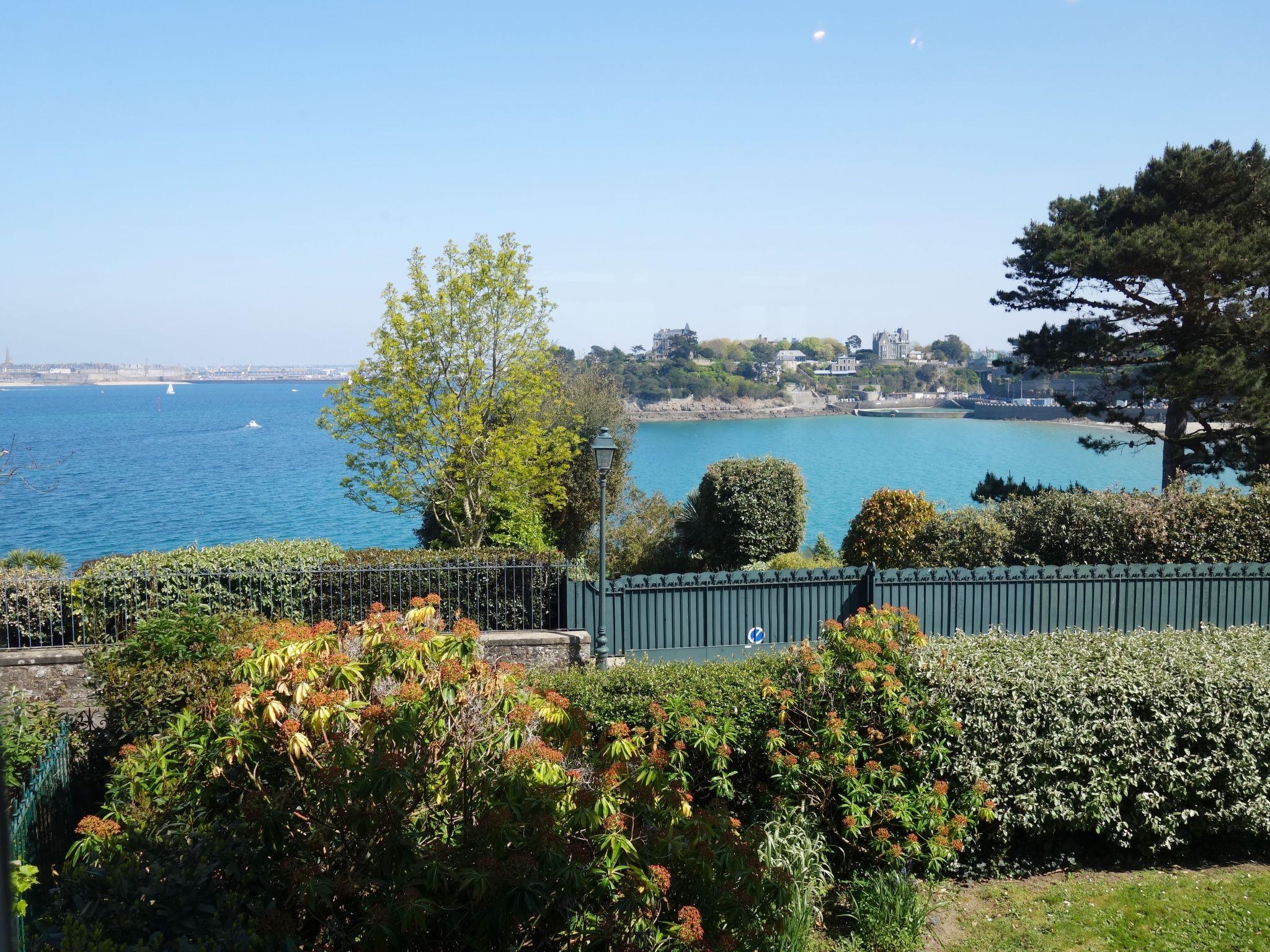 Photo 26 - 3 bedroom House in Dinard with garden and sea view