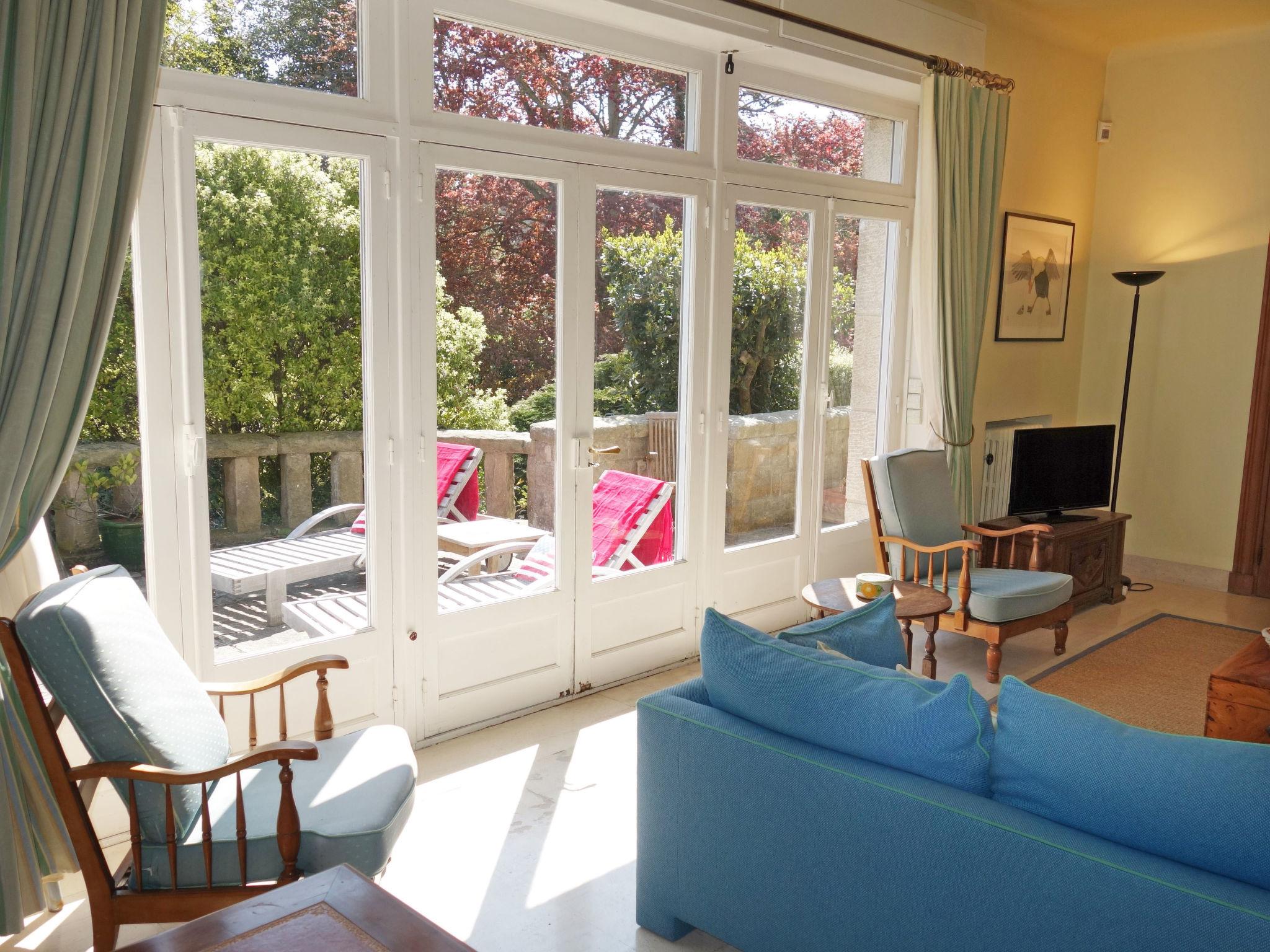 Photo 8 - 3 bedroom House in Dinard with garden and sea view