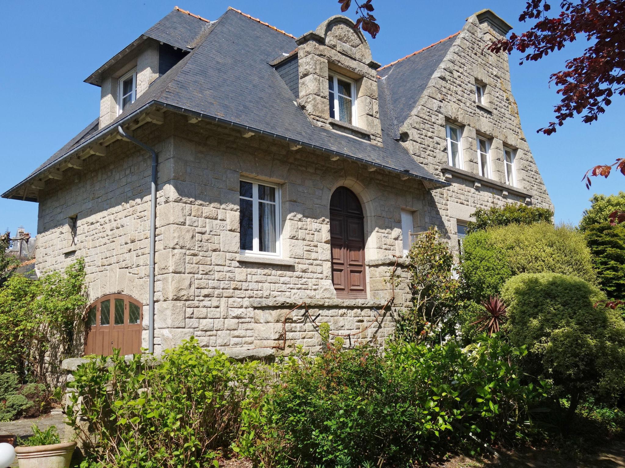 Photo 1 - Maison de 3 chambres à Dinard avec jardin et vues à la mer