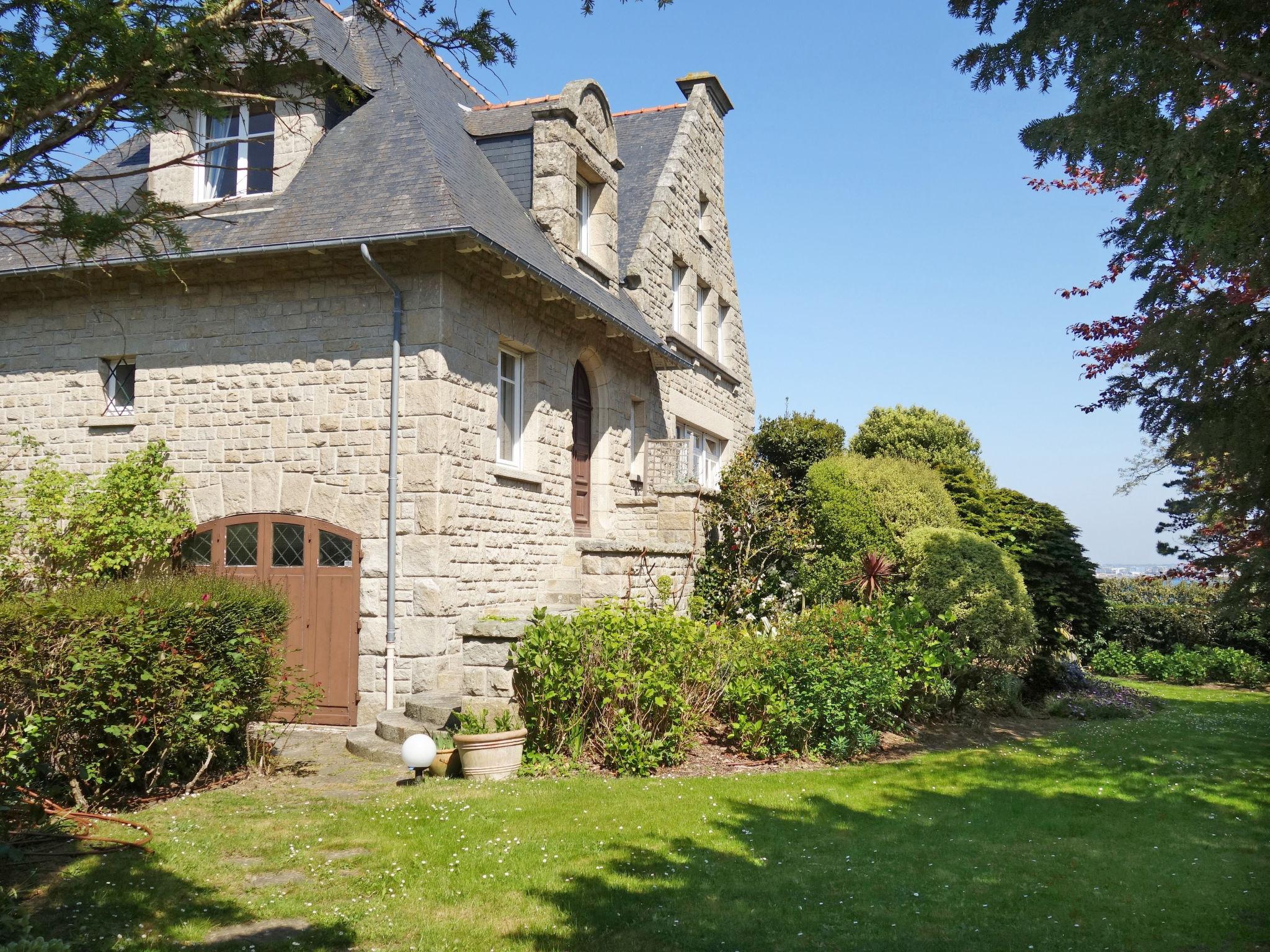 Photo 29 - Maison de 3 chambres à Dinard avec jardin et vues à la mer