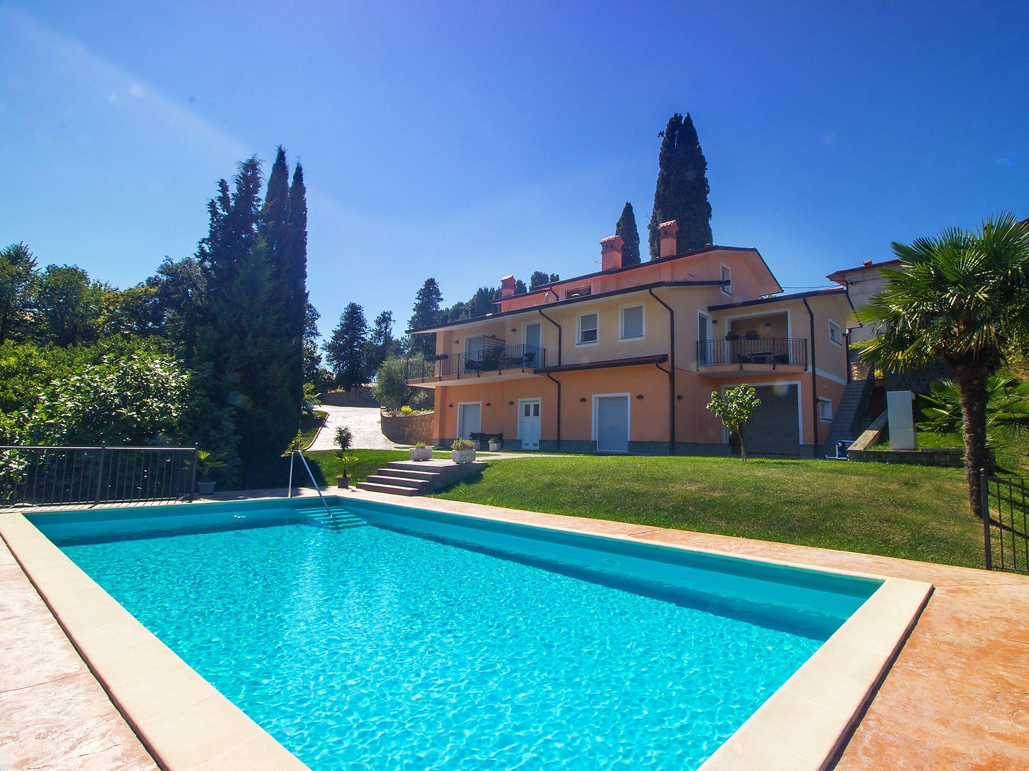 Foto 1 - Appartamento con 1 camera da letto a Brda con piscina e giardino