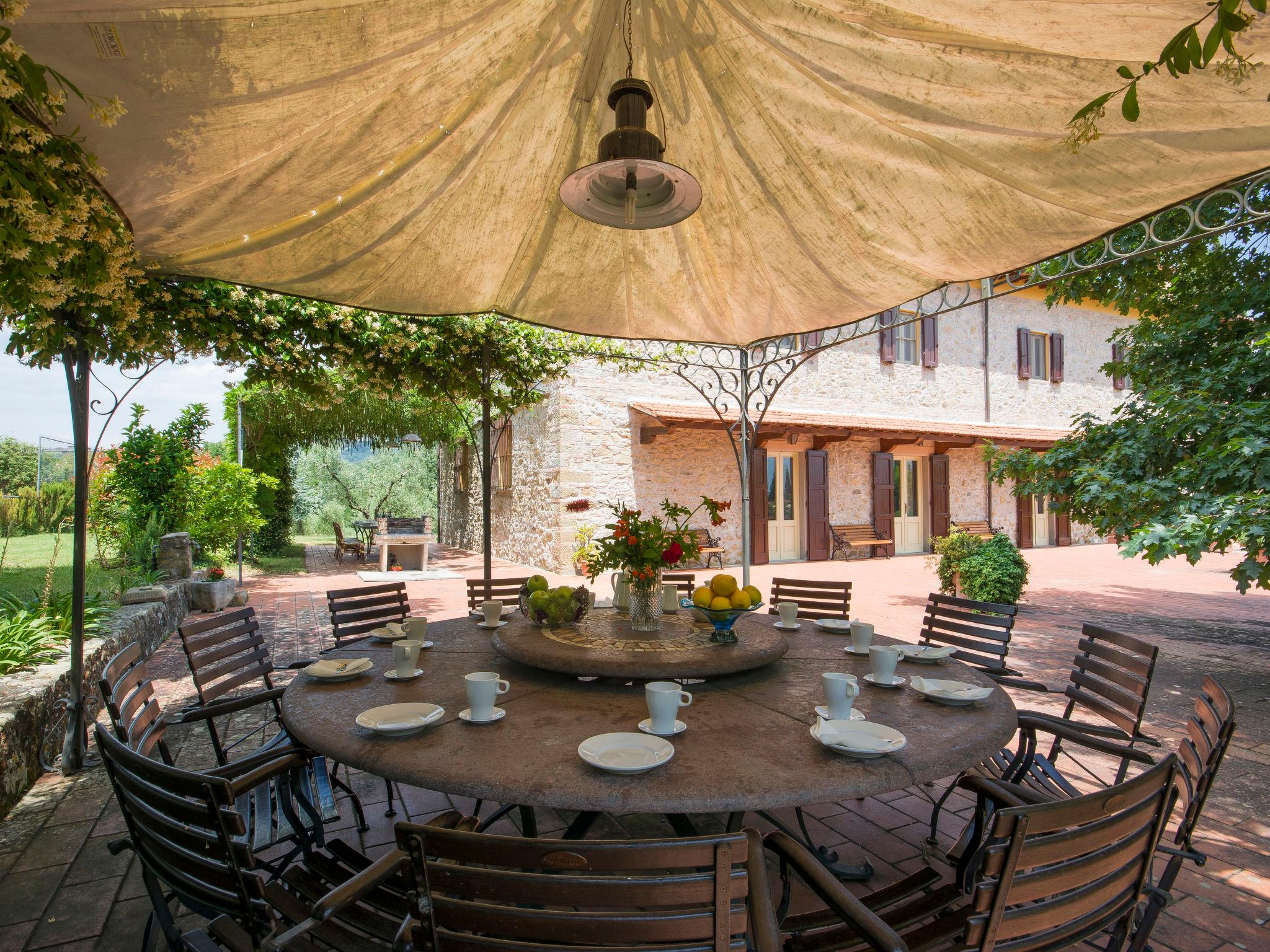 Photo 29 - Maison de 6 chambres à Vinci avec piscine privée et jardin