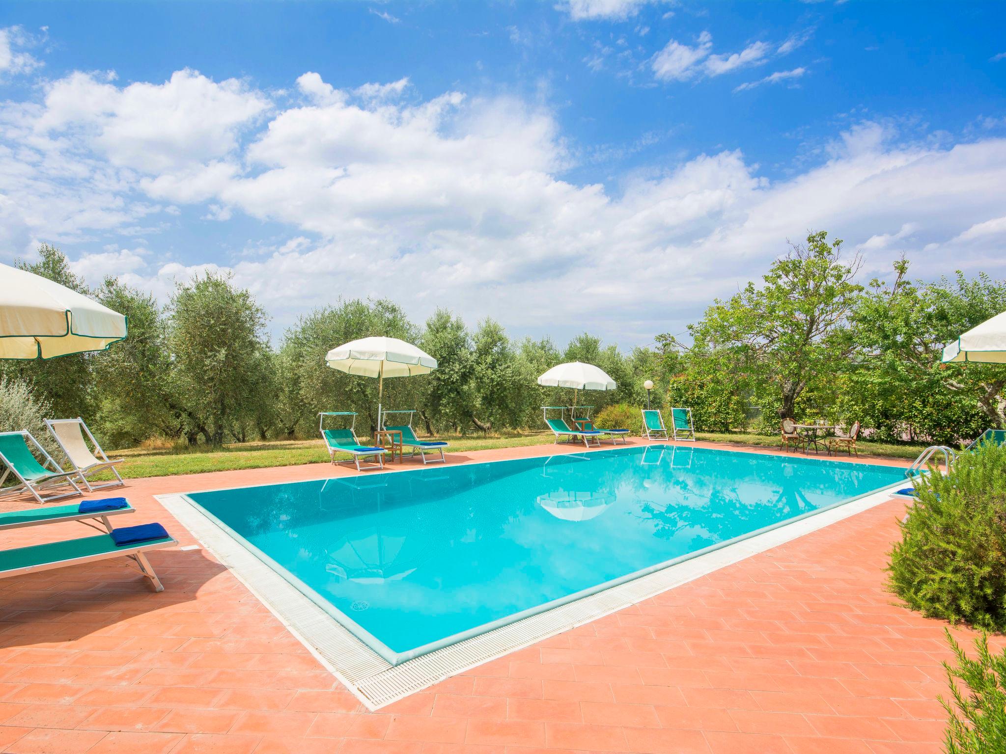 Foto 33 - Casa de 6 quartos em Vinci com piscina privada e jardim