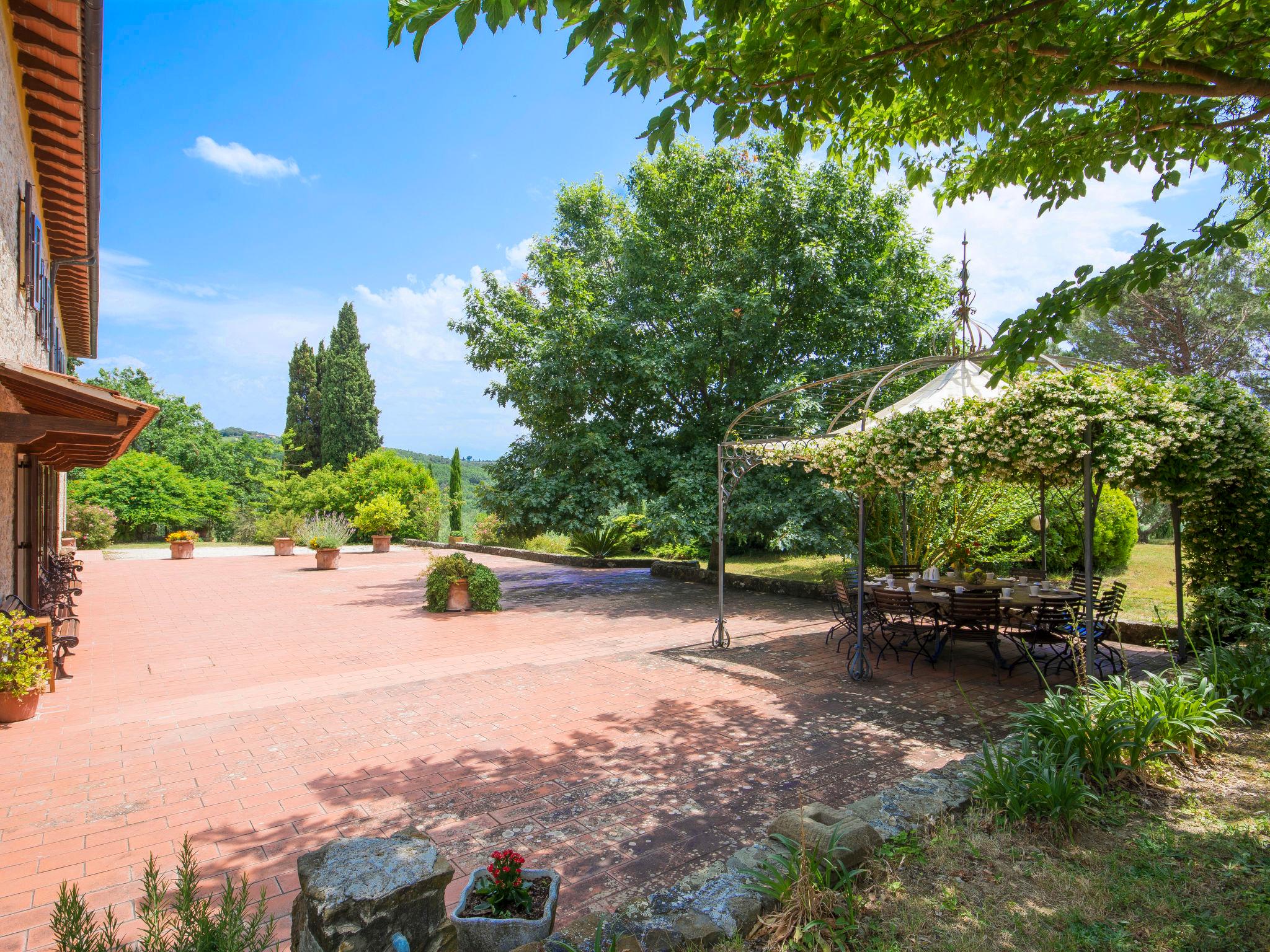 Photo 27 - Maison de 6 chambres à Vinci avec piscine privée et jardin