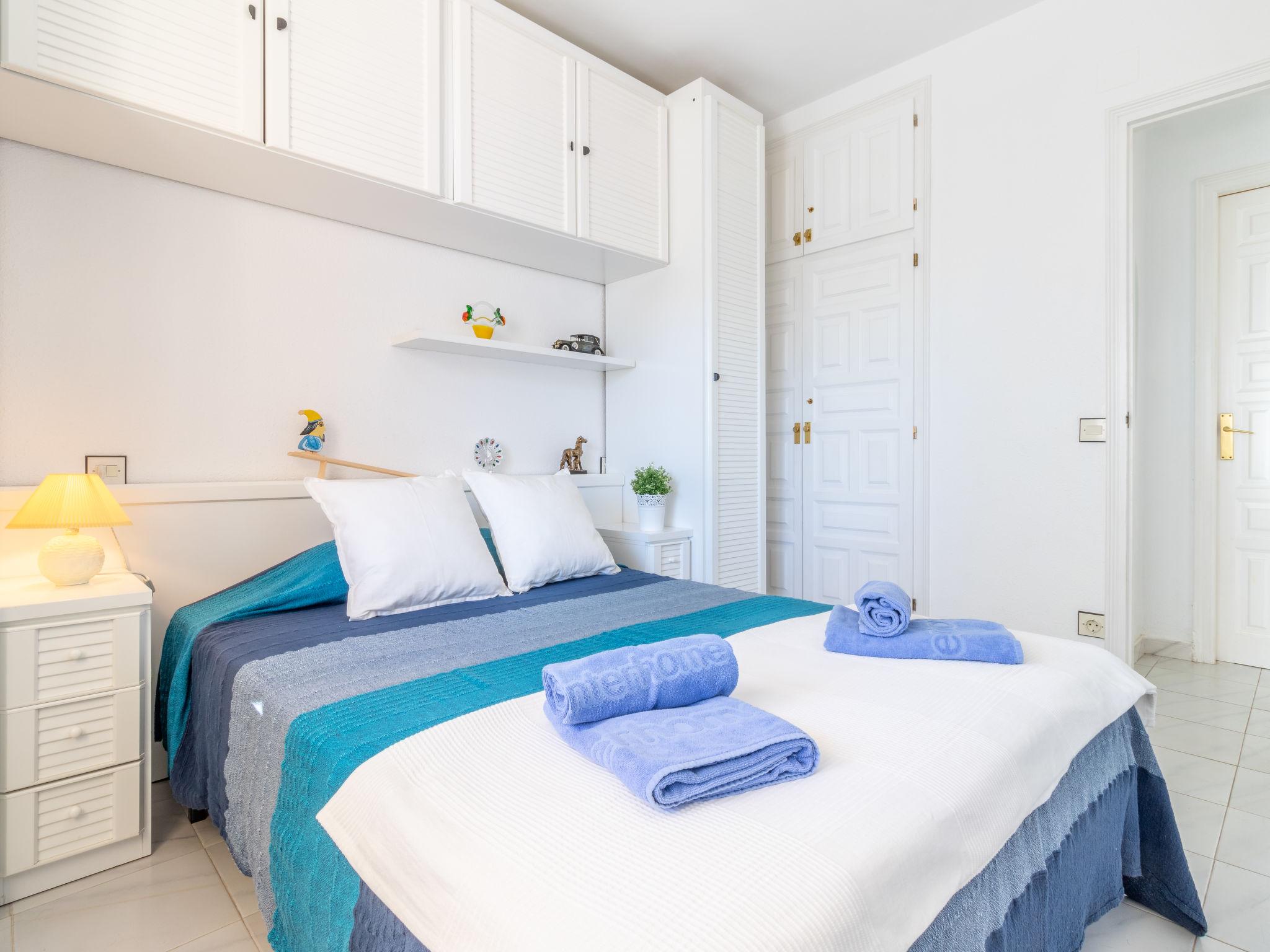 Foto 5 - Apartamento de 1 quarto em Castelló d'Empúries com vistas do mar