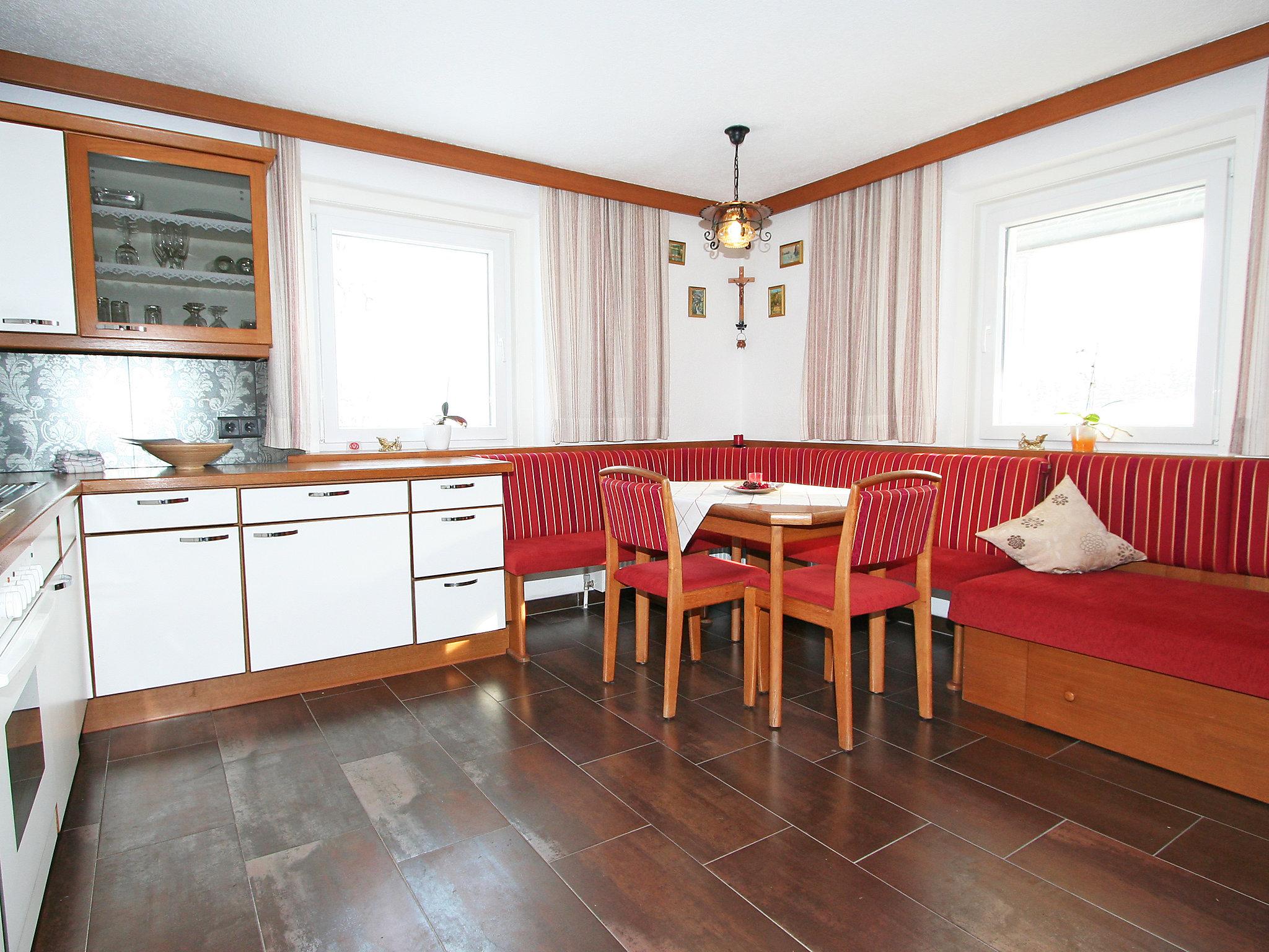 Photo 6 - 2 bedroom Apartment in Ried im Zillertal with garden and terrace