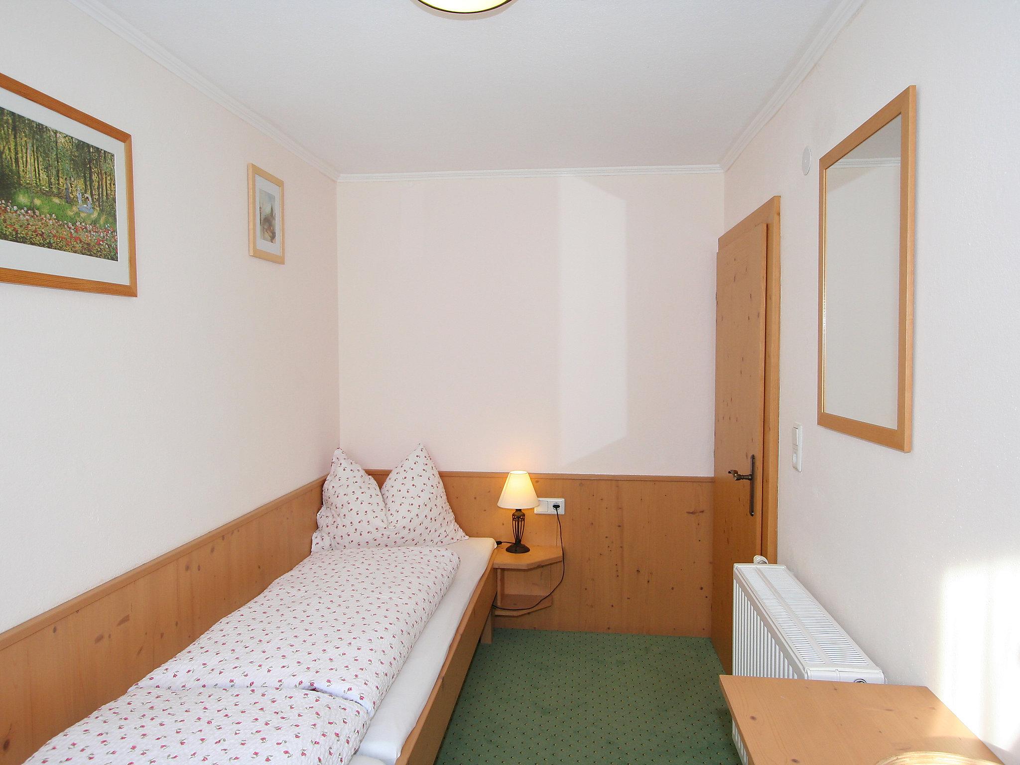 Foto 8 - Apartment mit 2 Schlafzimmern in Ried im Zillertal mit terrasse und blick auf die berge