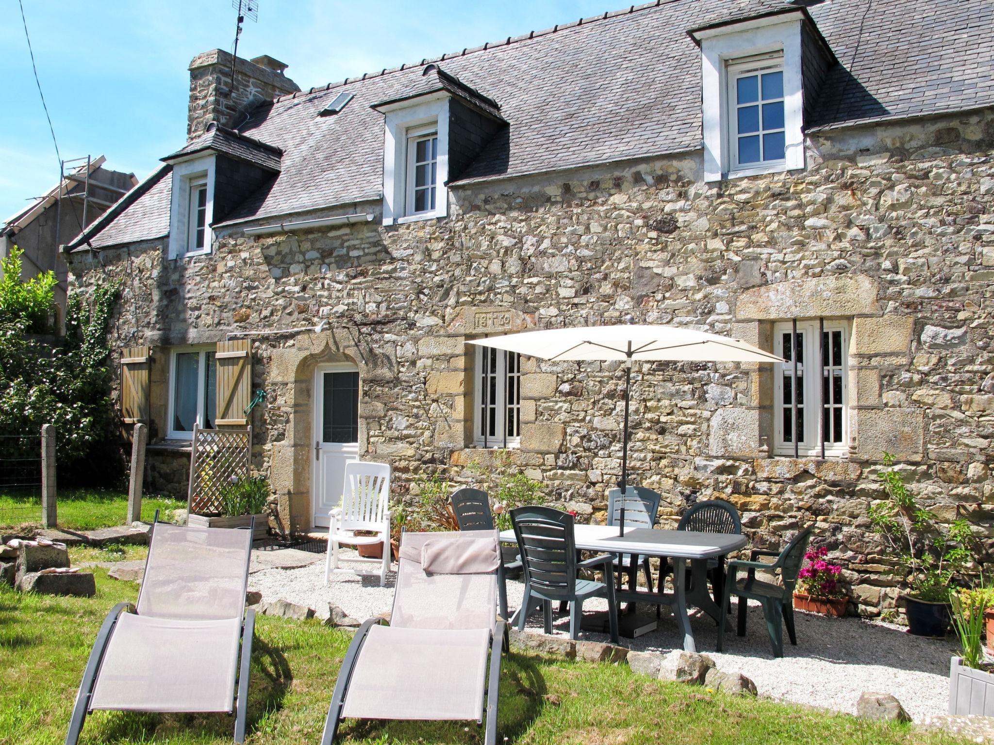 Photo 1 - Maison de 2 chambres à Crozon avec jardin et vues à la mer