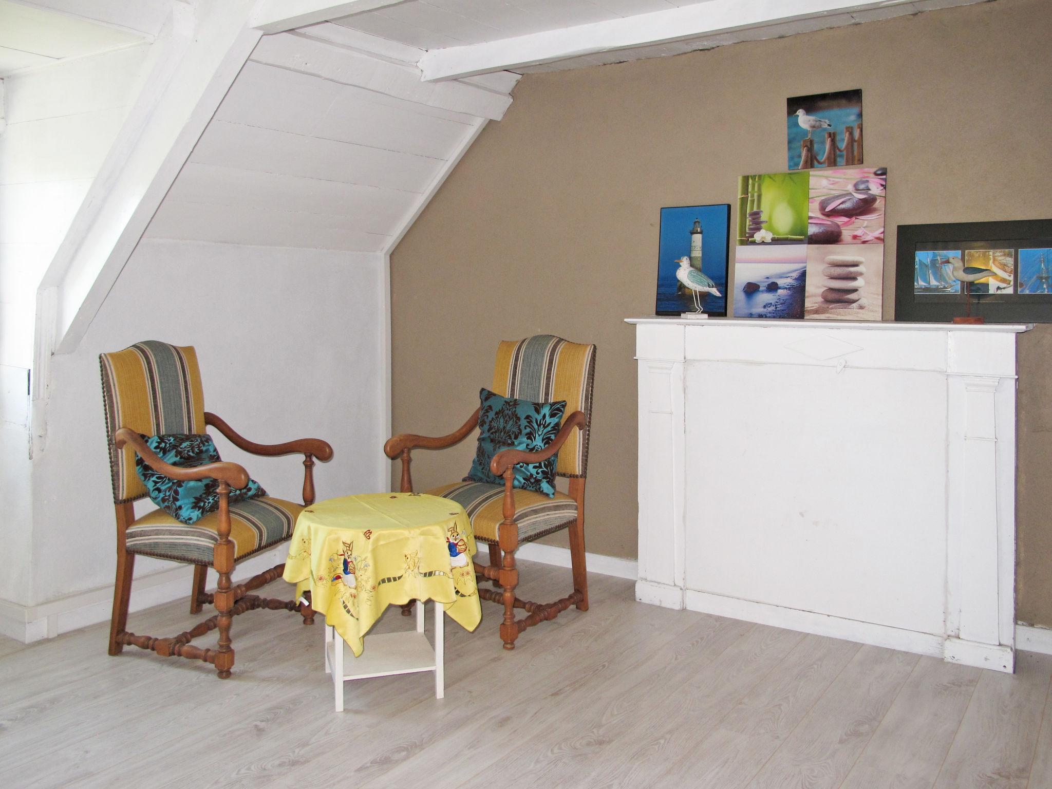 Photo 12 - 2 bedroom House in Crozon with garden and sea view