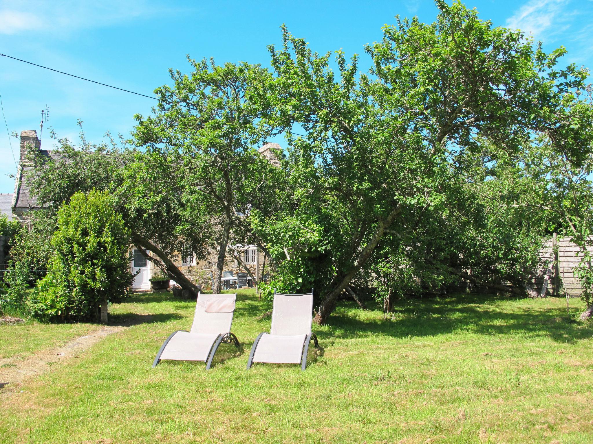 Photo 2 - Maison de 2 chambres à Crozon avec jardin et vues à la mer