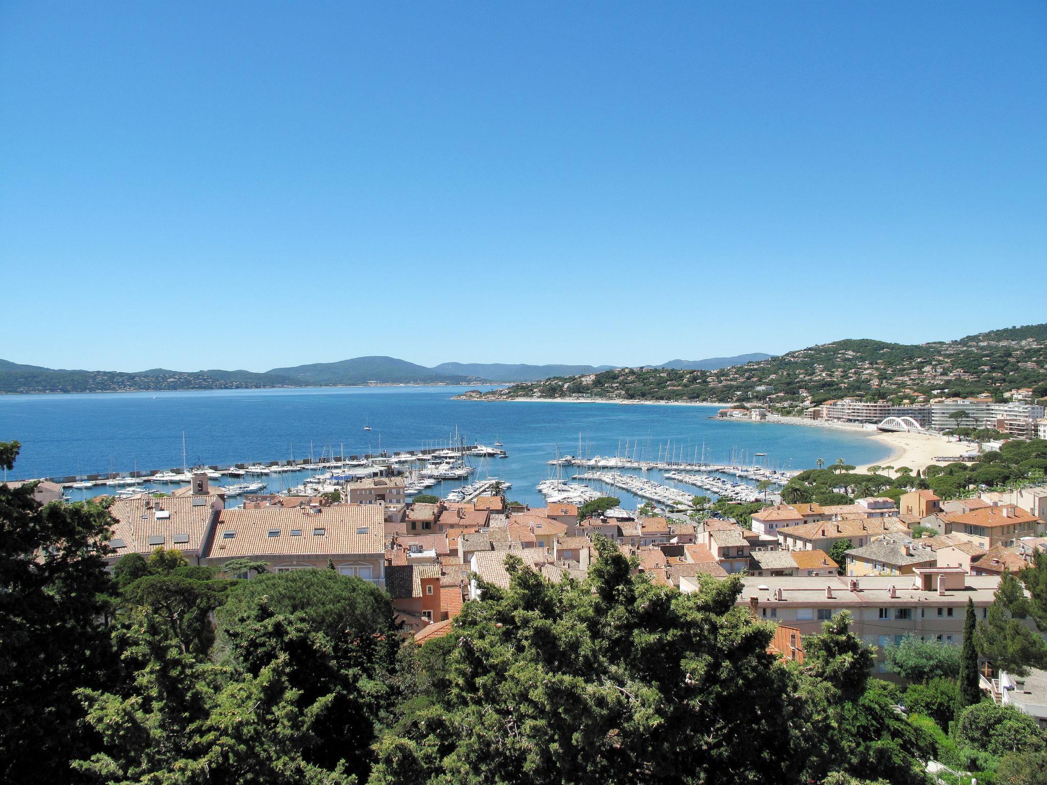 Foto 25 - Appartamento con 1 camera da letto a Sainte-Maxime con piscina e vista mare