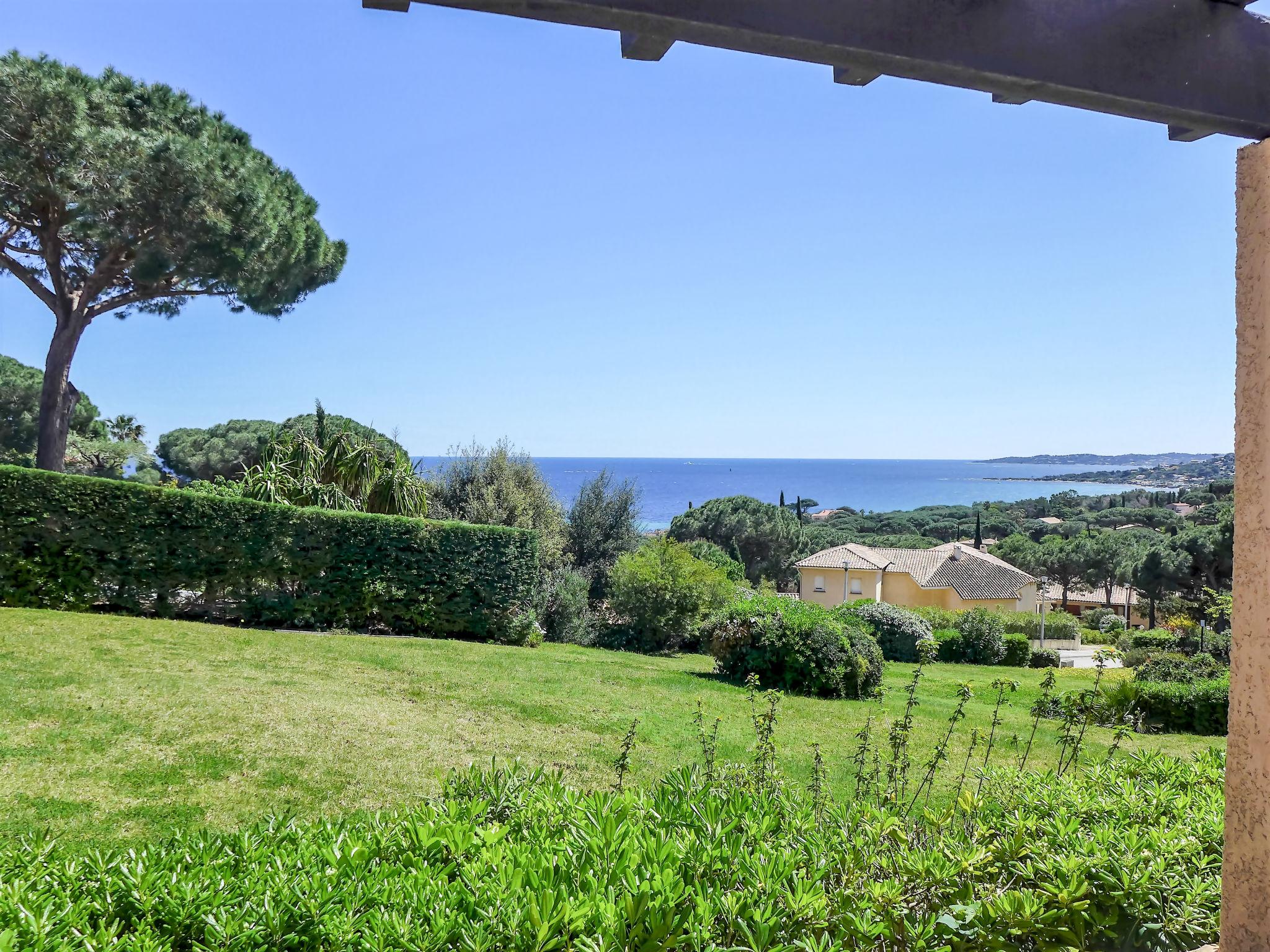 Foto 16 - Apartamento de 1 quarto em Sainte-Maxime com piscina e vistas do mar
