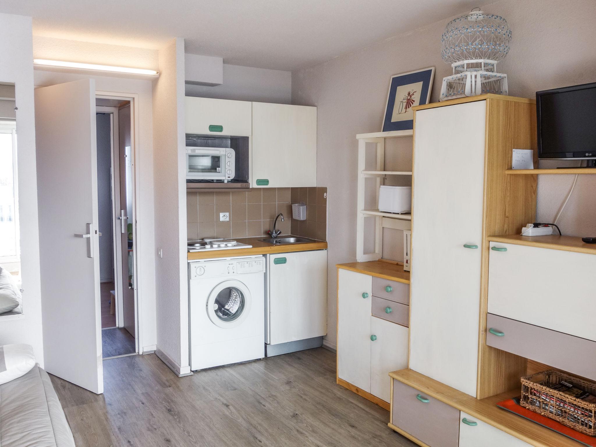 Foto 3 - Apartment mit 1 Schlafzimmer in Saint-Cyprien
