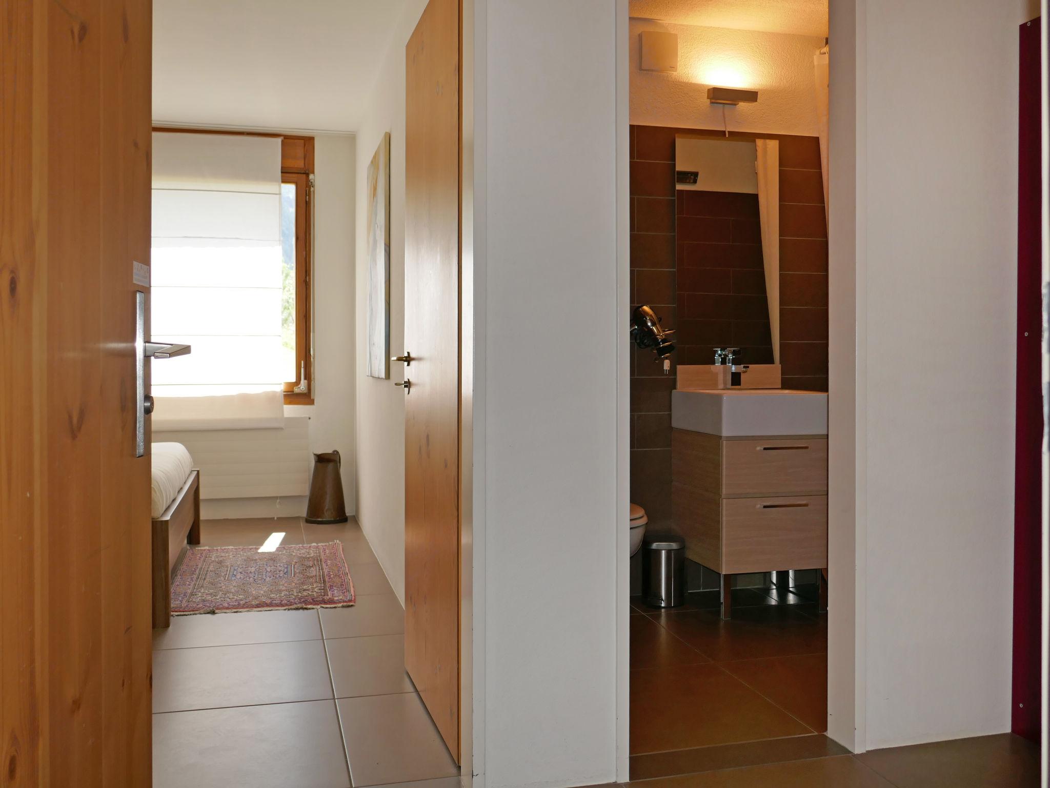 Foto 22 - Apartment mit 1 Schlafzimmer in Pontresina mit garten und blick auf die berge