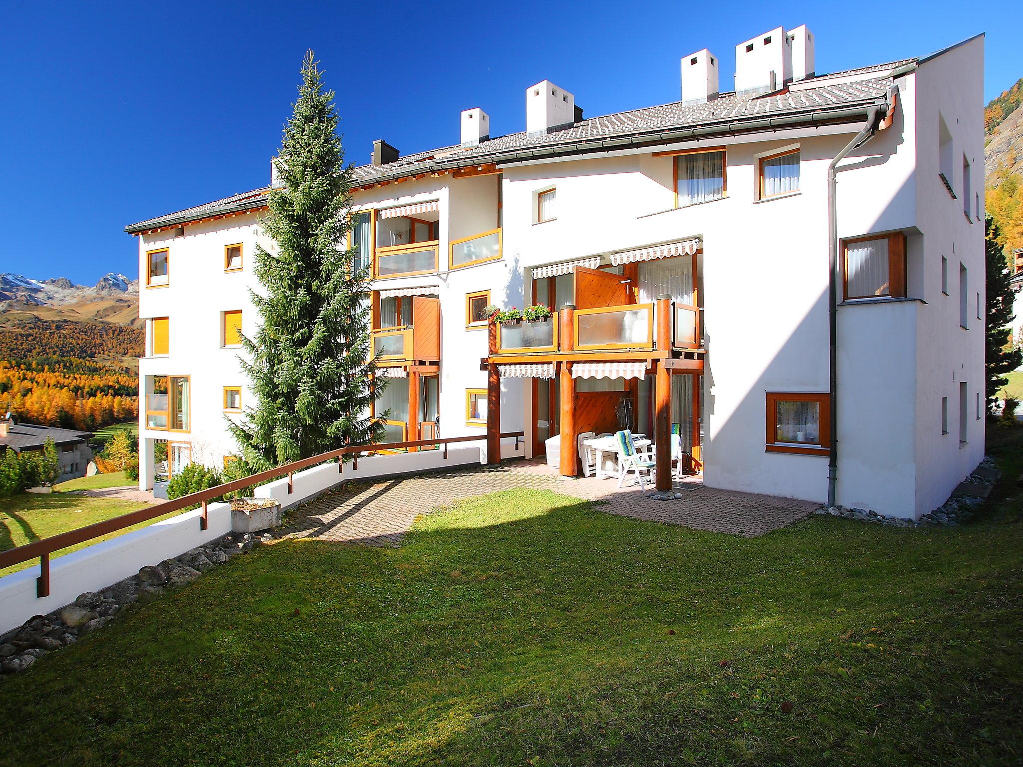 Foto 5 - Apartment mit 1 Schlafzimmer in Pontresina mit garten und blick auf die berge