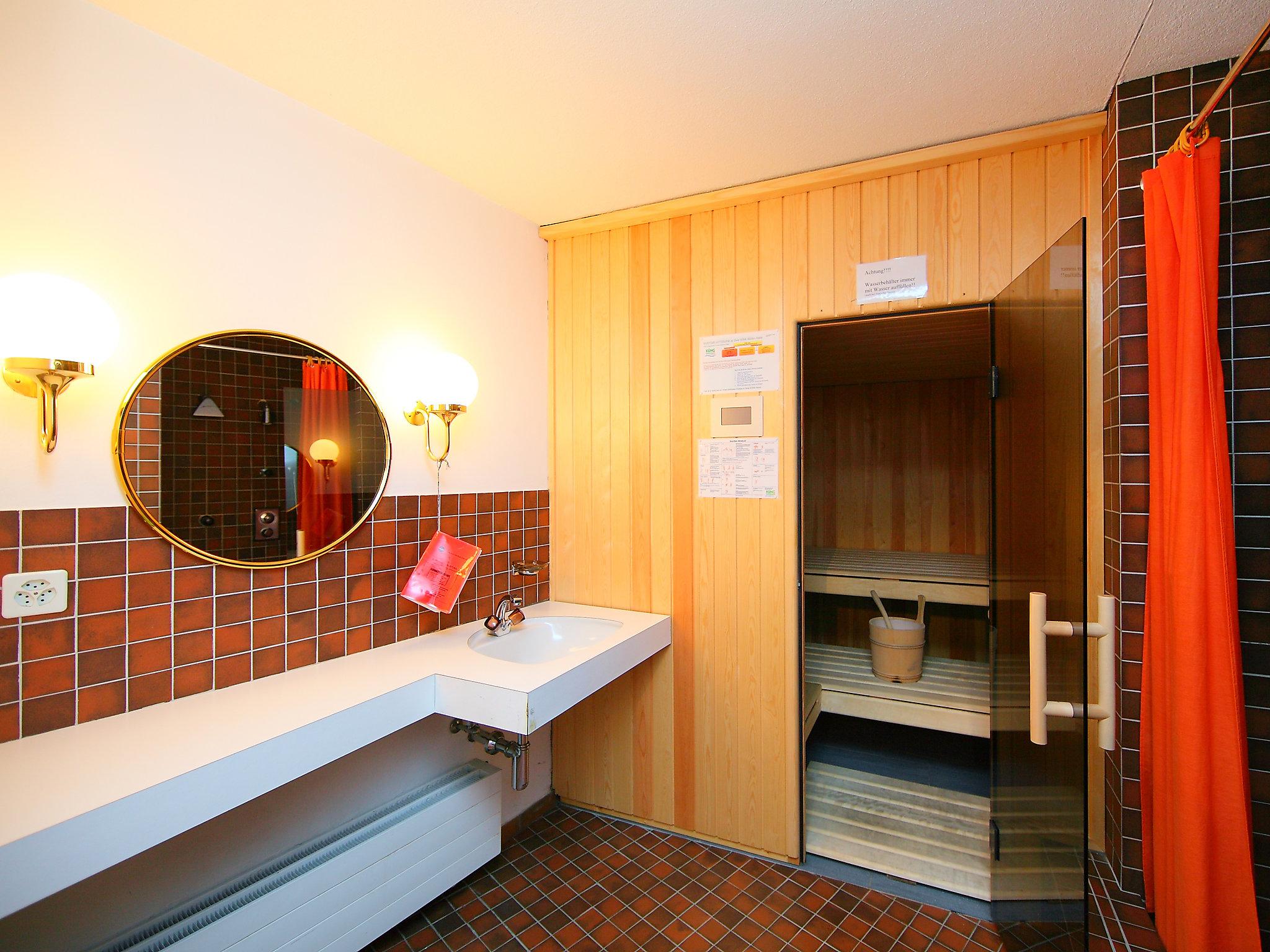 Photo 27 - 1 bedroom Apartment in Pontresina with sauna and mountain view