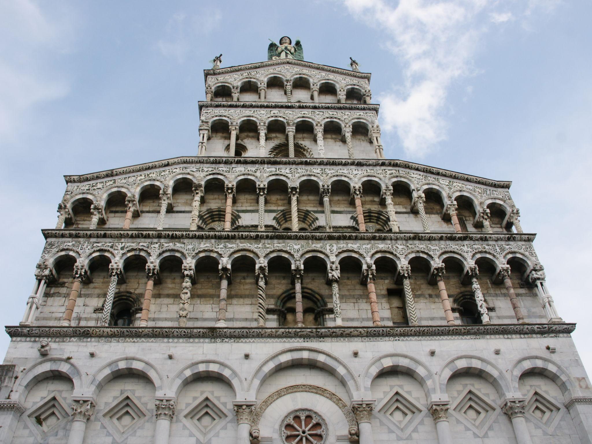 Photo 18 - 2 bedroom Apartment in Lucca with swimming pool and garden