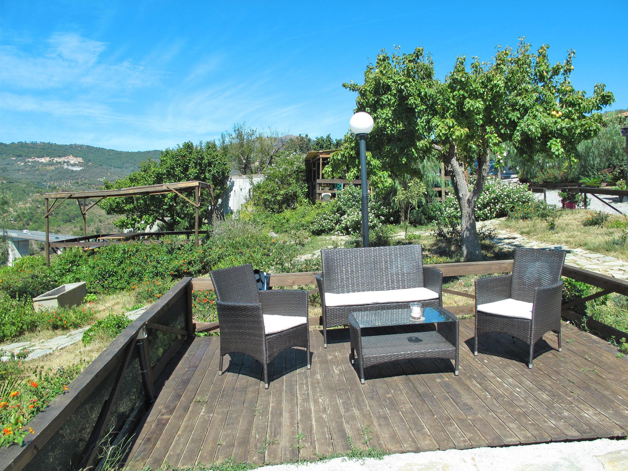 Photo 21 - Maison de 2 chambres à San Lorenzo al Mare avec piscine et jardin