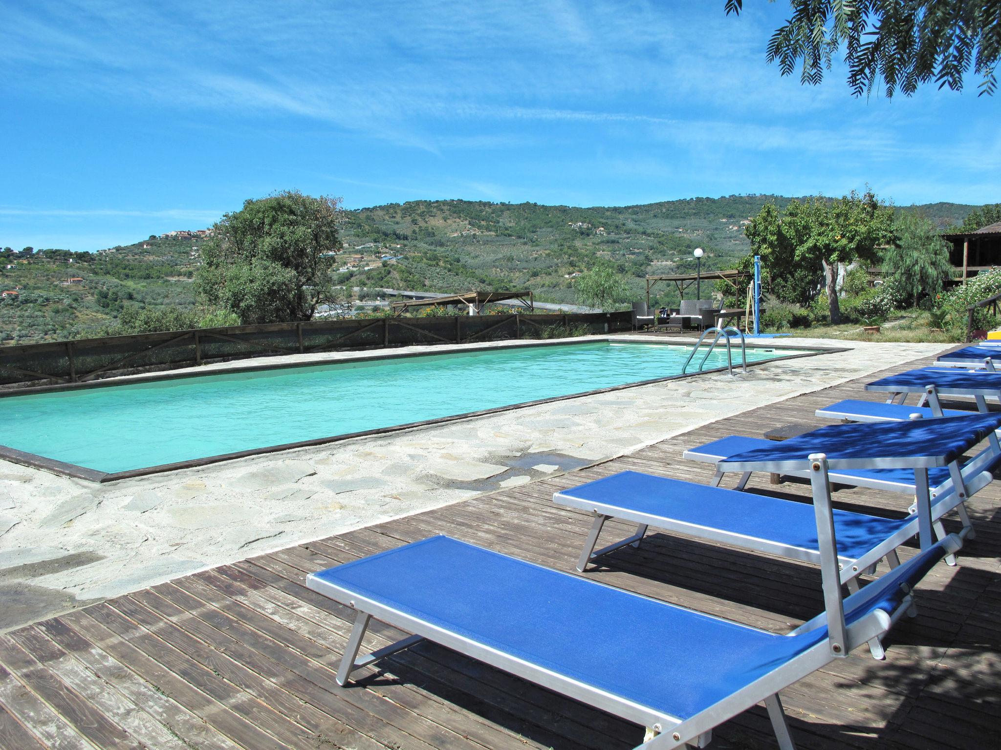 Foto 18 - Casa de 2 quartos em San Lorenzo al Mare com piscina e vistas do mar
