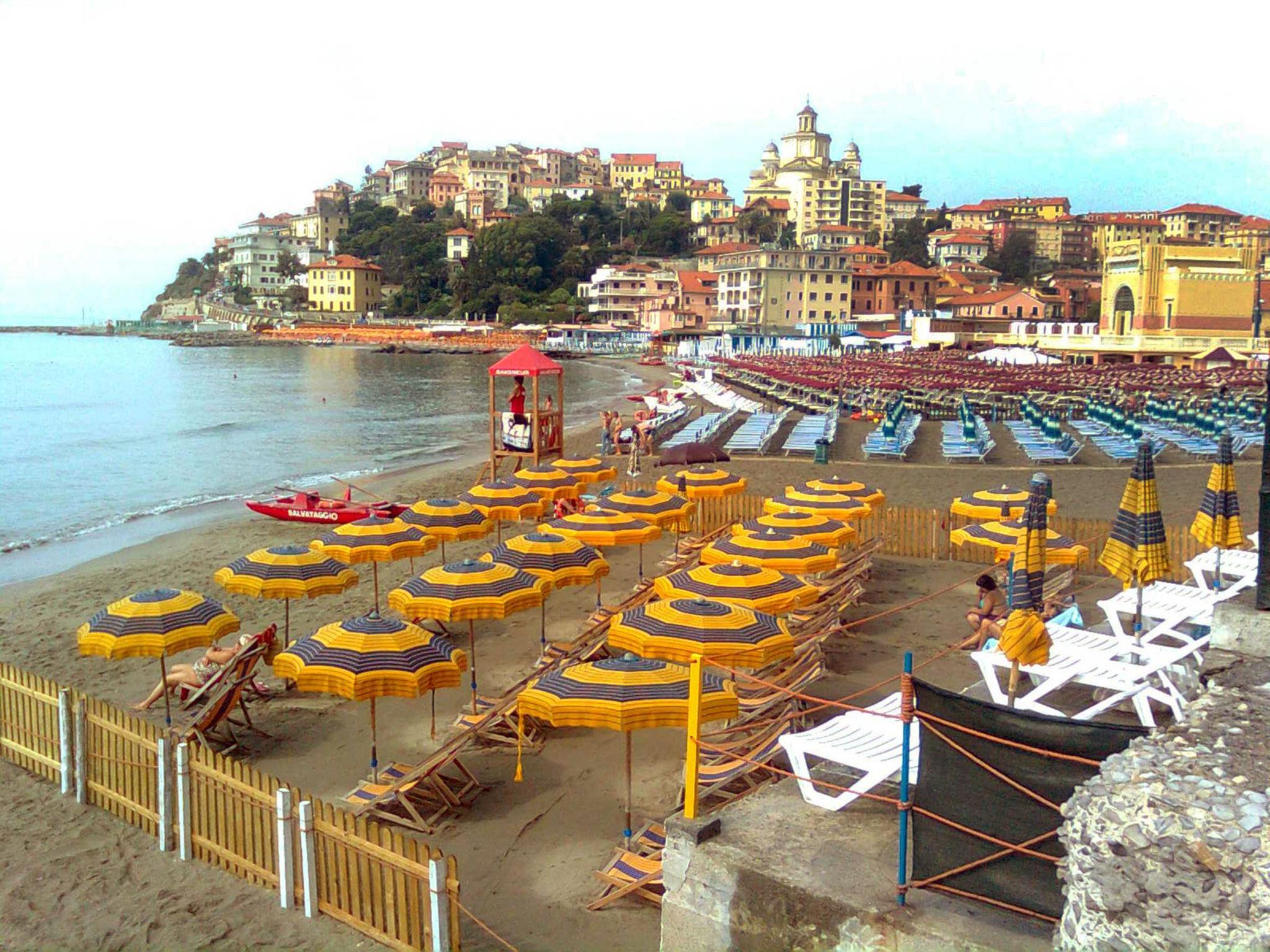 Foto 30 - Appartamento con 1 camera da letto a Imperia con piscina e vista mare