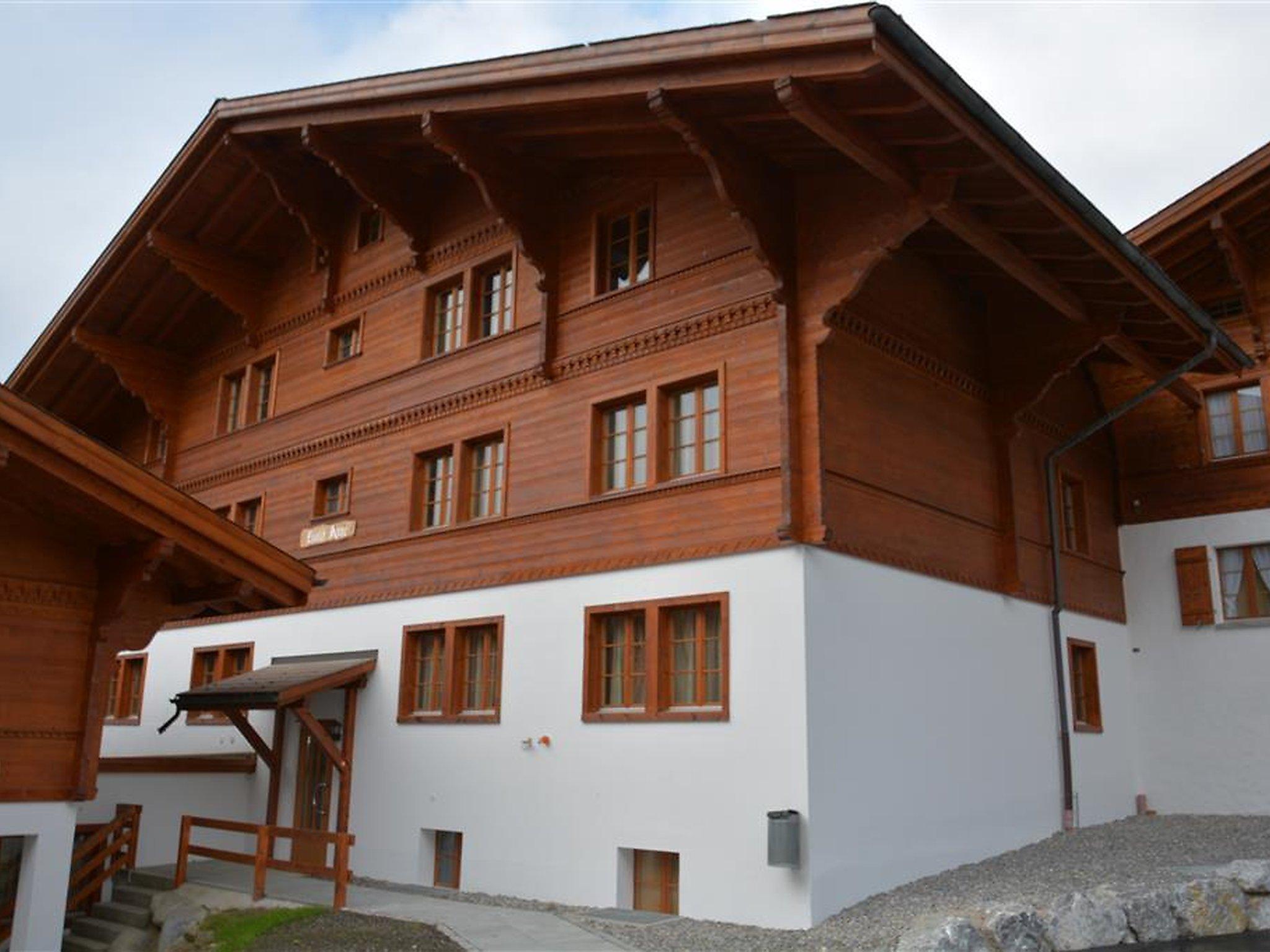 Photo 2 - 6 bedroom Apartment in Saanen