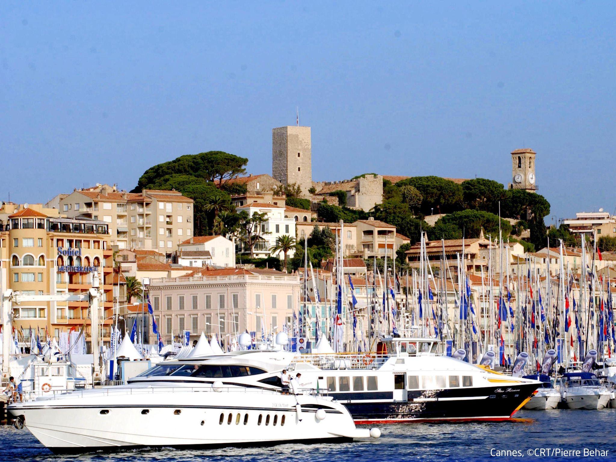 Foto 20 - Appartamento con 1 camera da letto a Cannes con piscina e vista mare