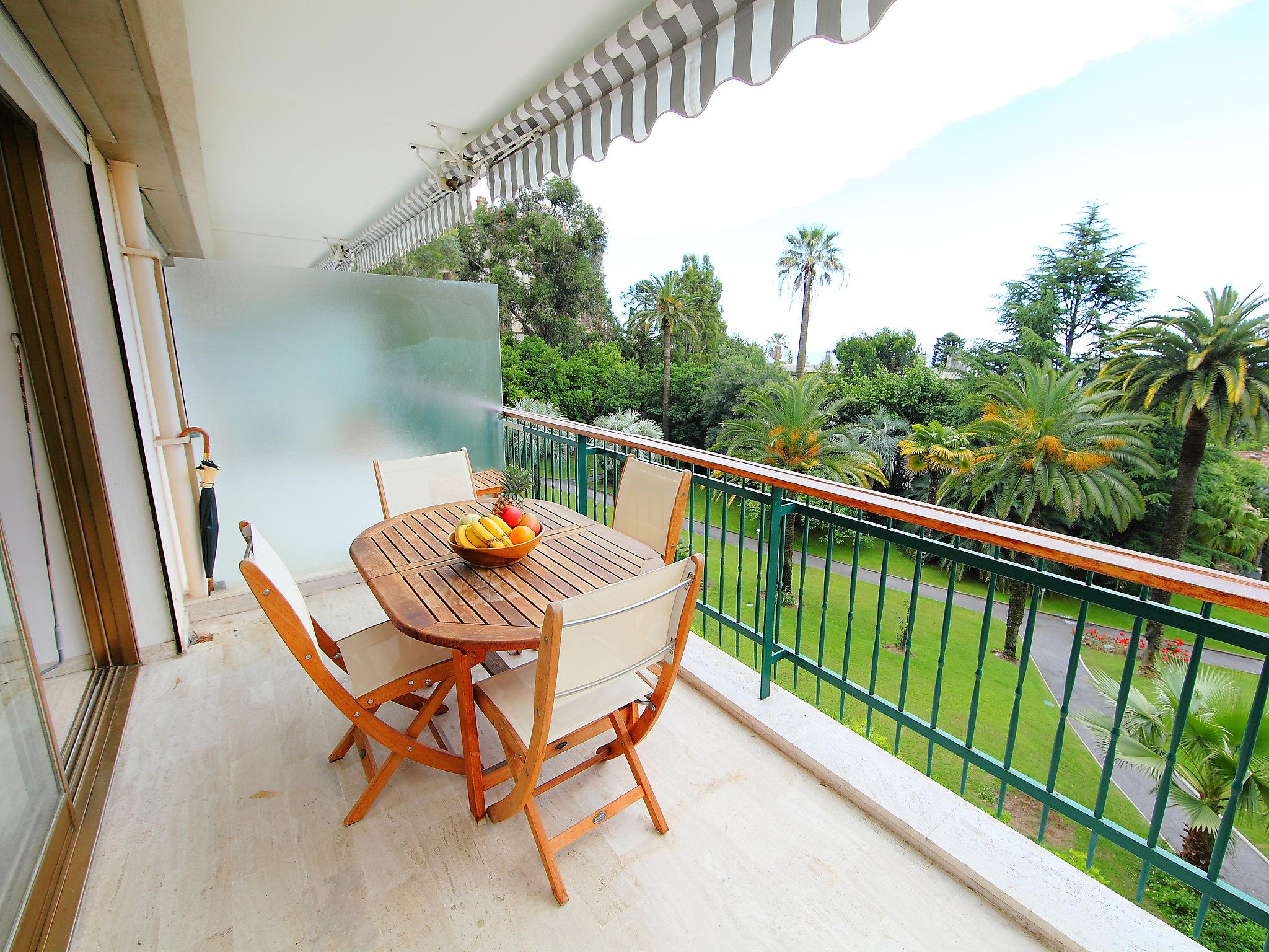 Foto 3 - Apartamento de 1 quarto em Cannes com piscina e vistas do mar